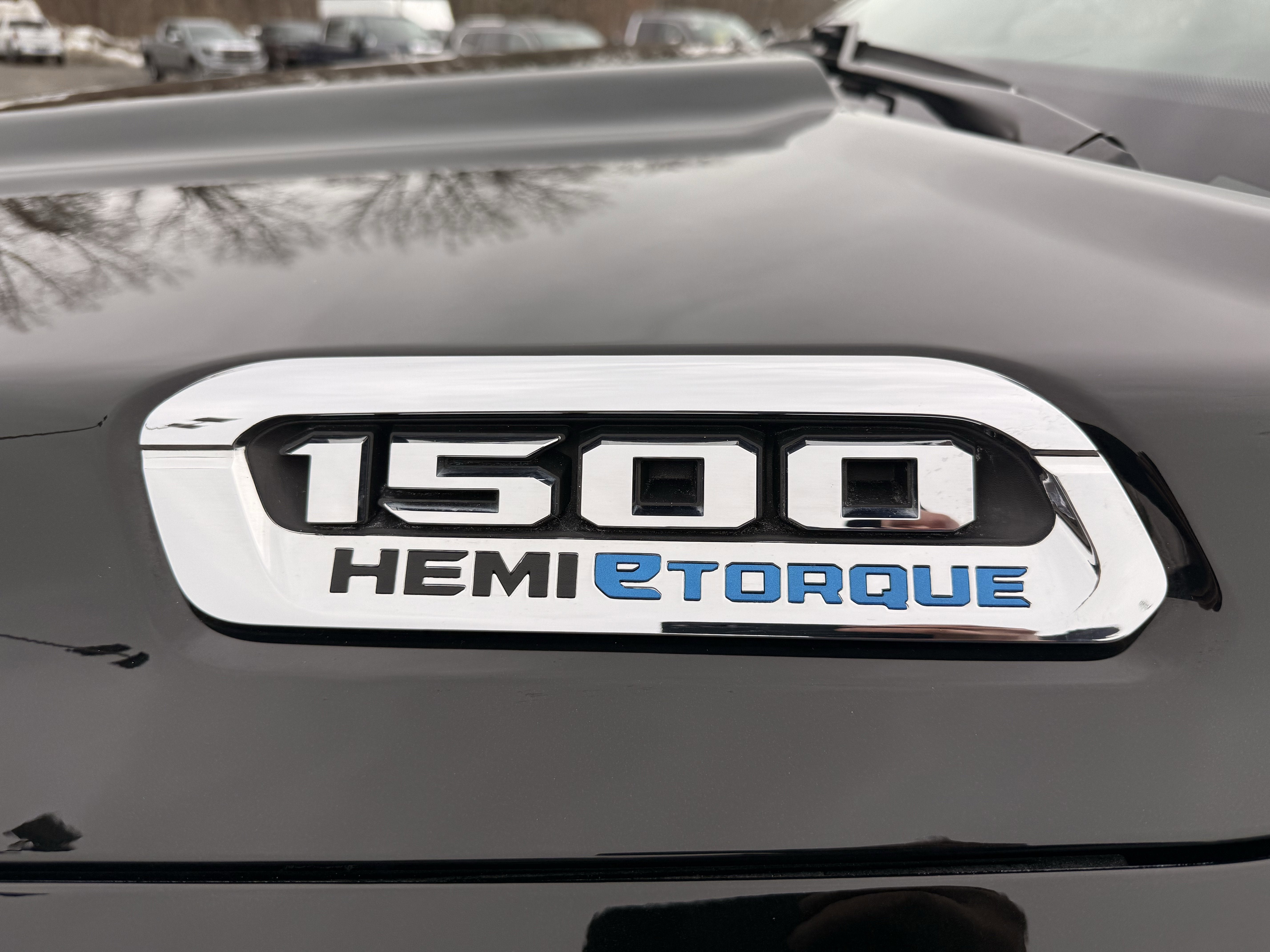 2024 RAM 1500 Laramie Crew Cab 4x4 5'7" Box