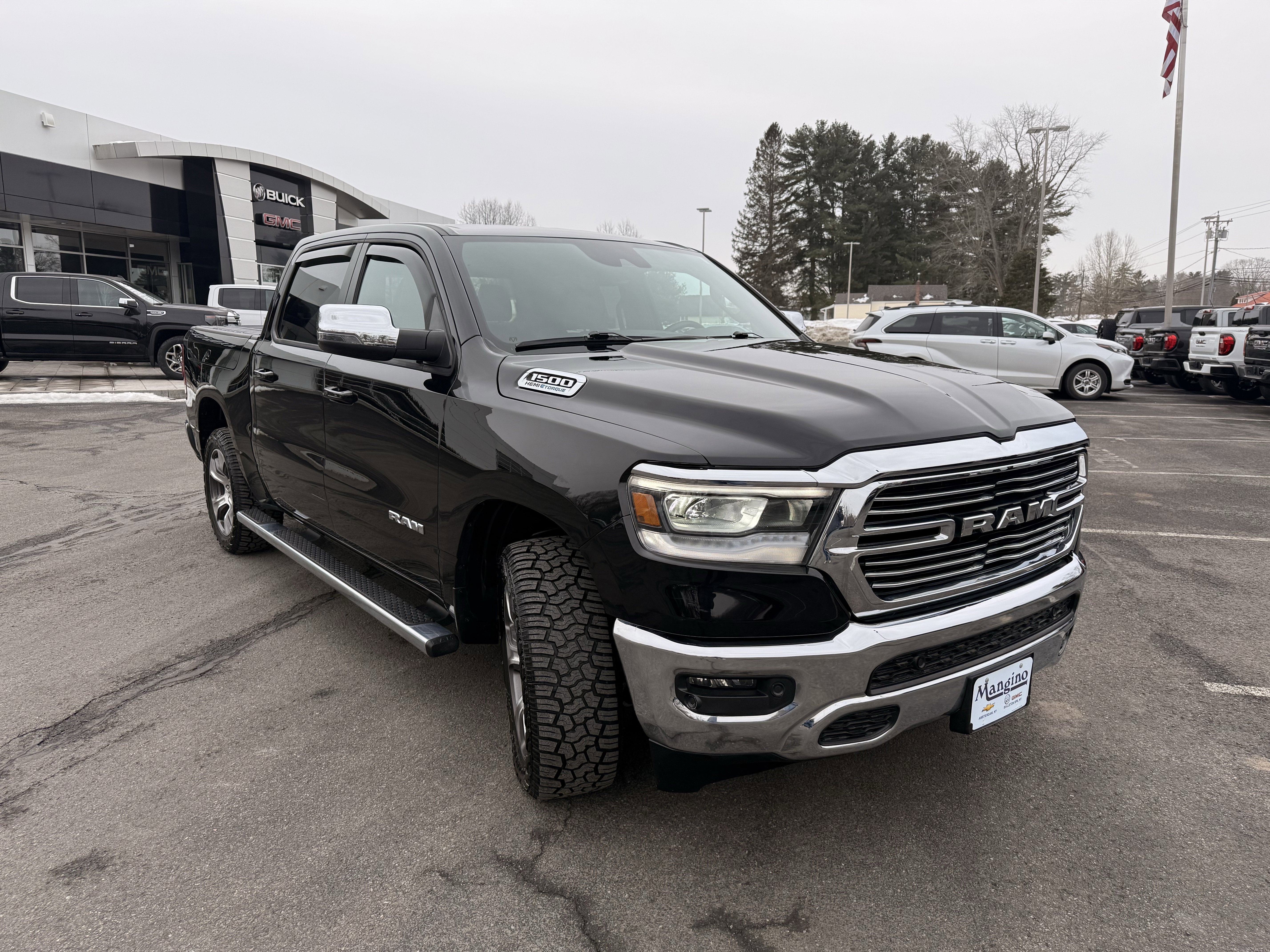 2024 RAM 1500 Laramie Crew Cab 4x4 5'7" Box