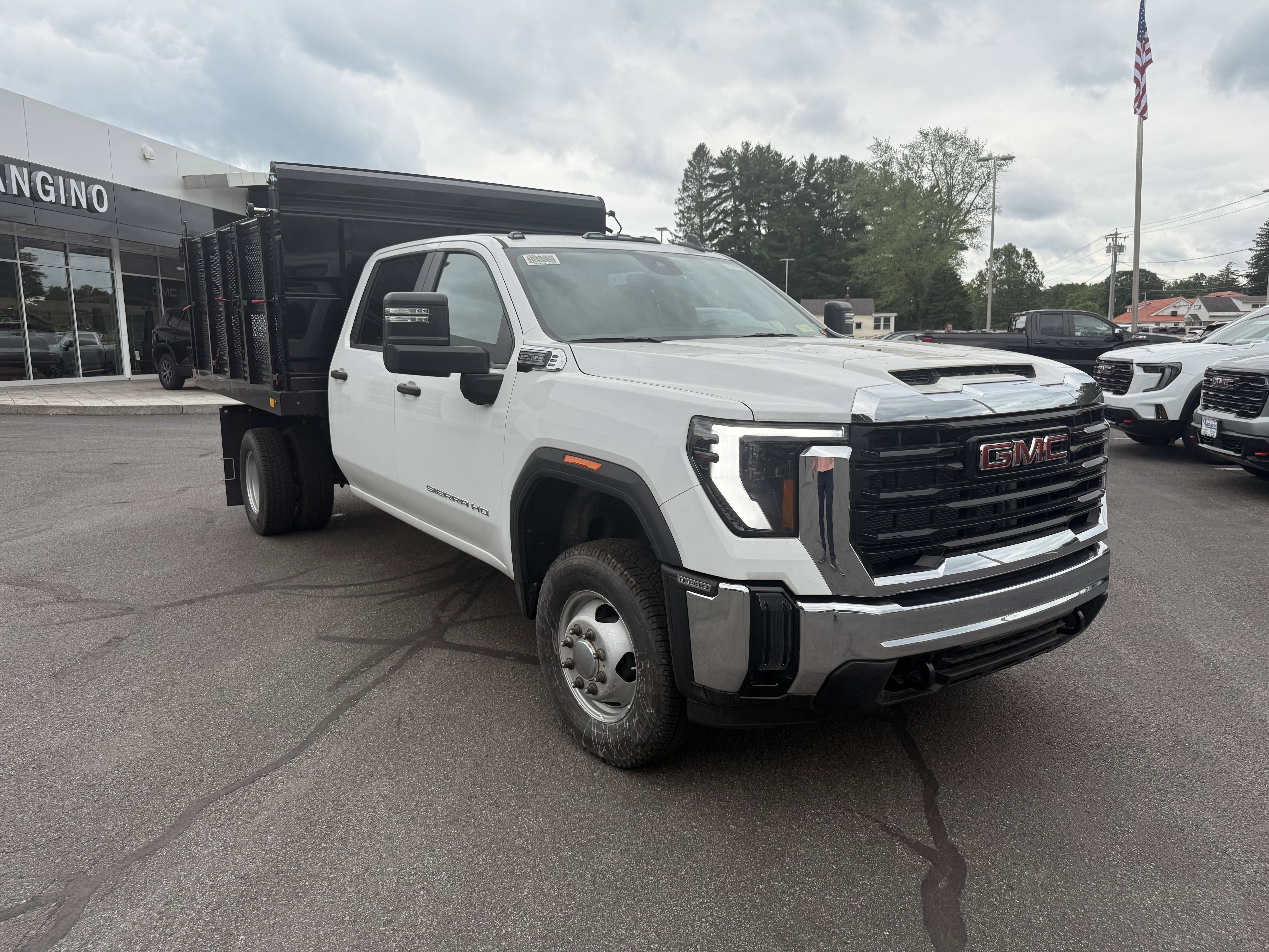 2025 GMC Sierra 3500 HD Chassis Cab Pro