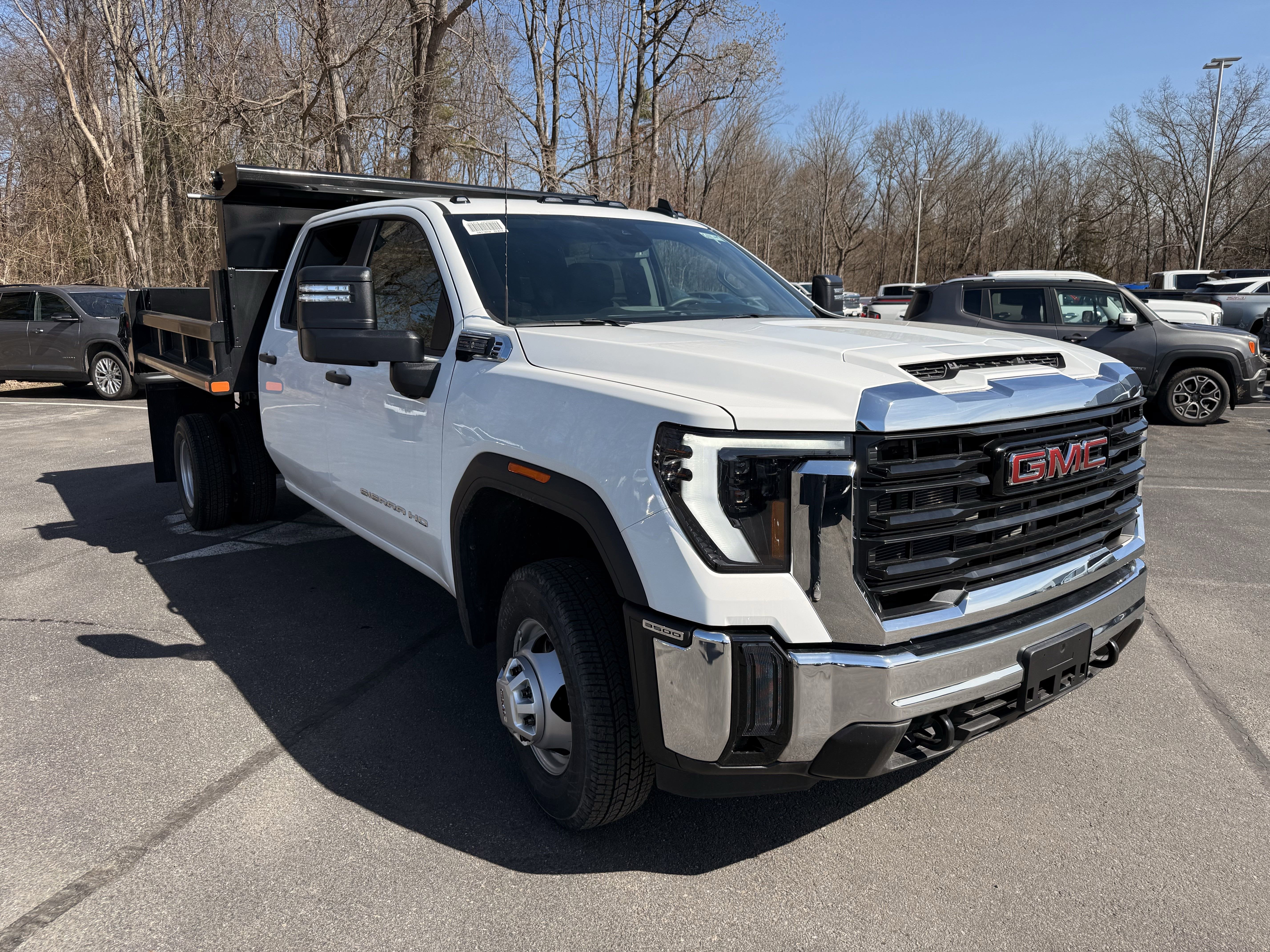 2025 GMC Sierra 3500 HD Chassis Cab Pro