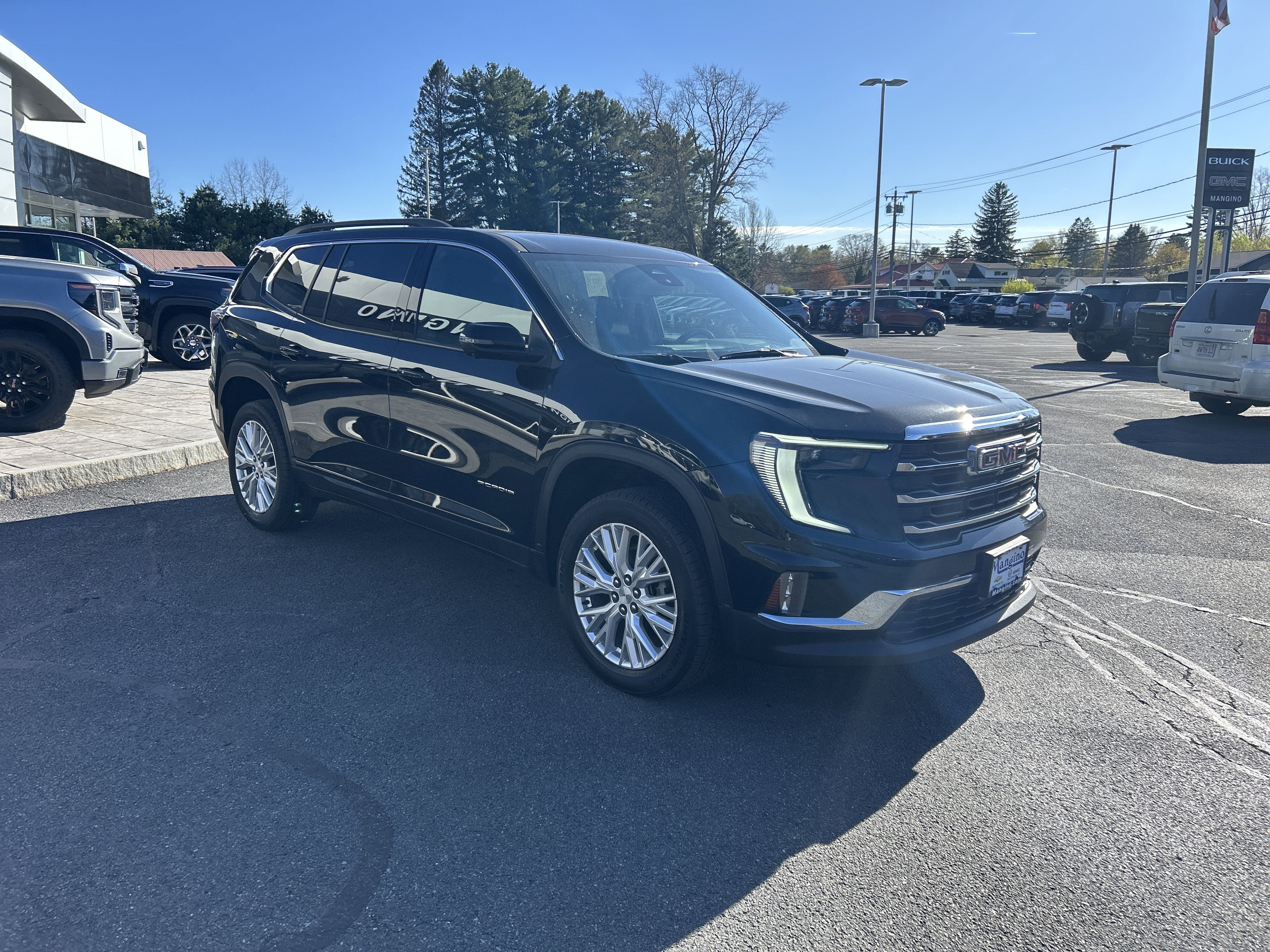 2024 GMC Acadia Elevation