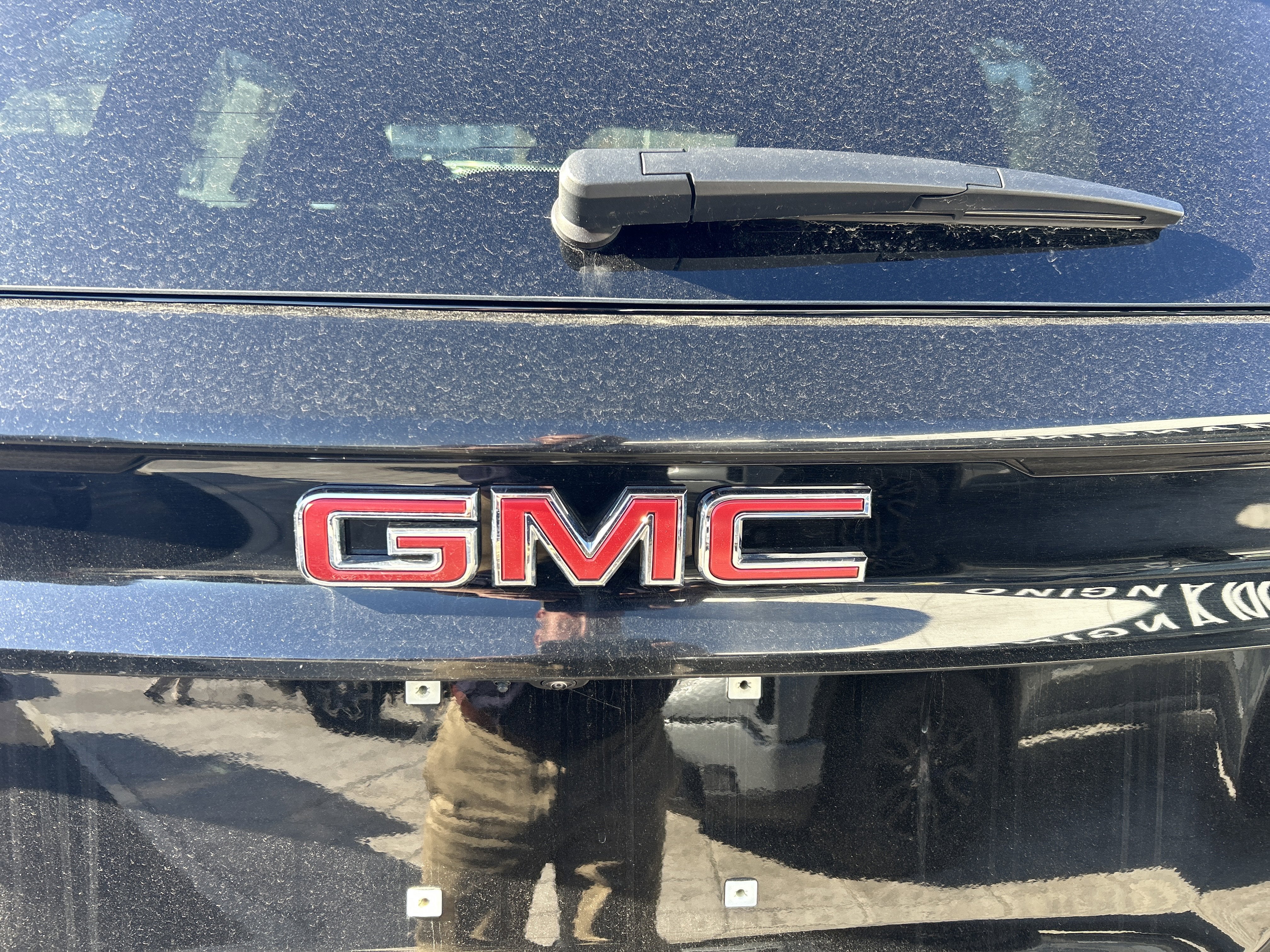 2024 GMC Acadia Elevation