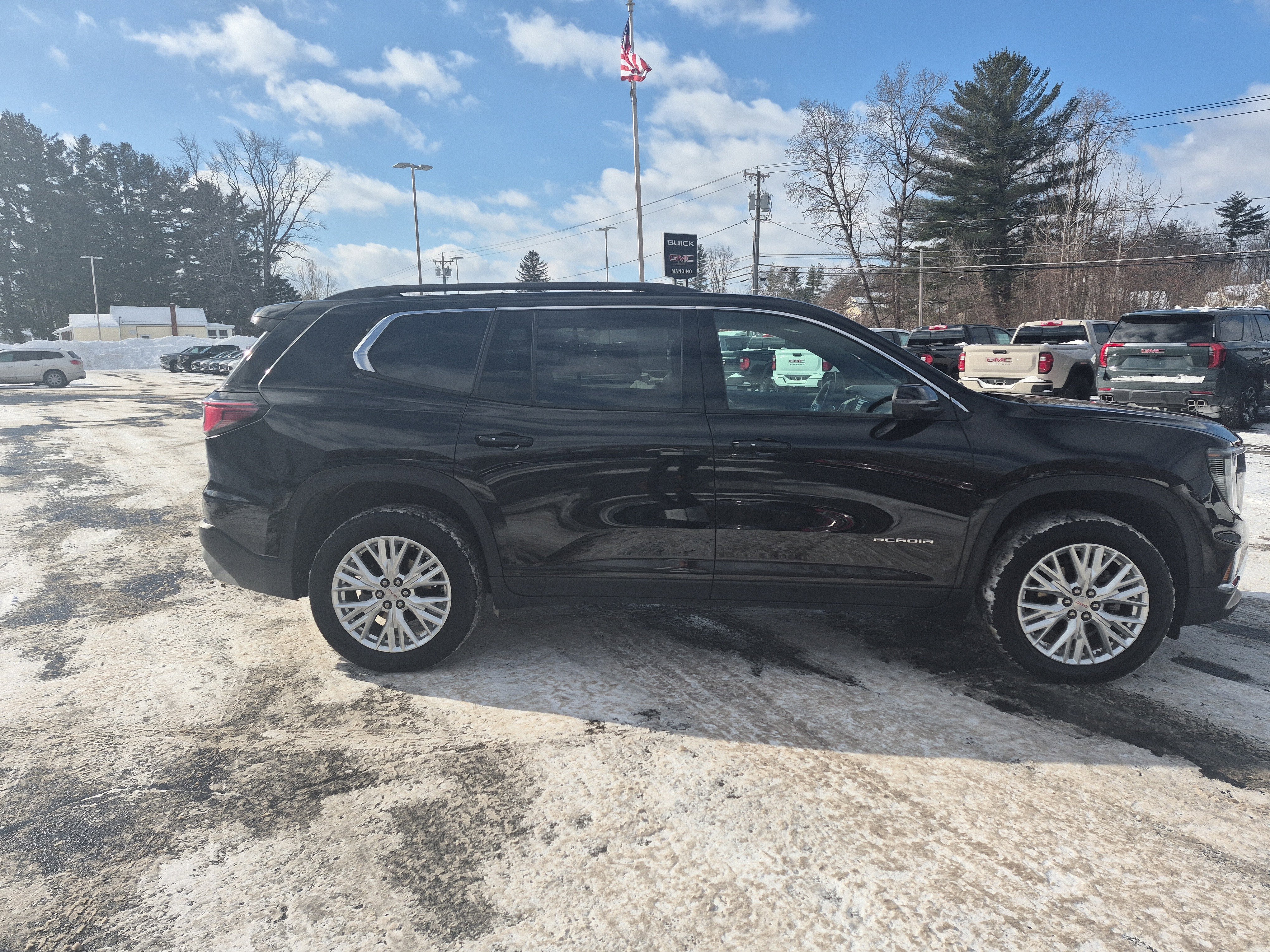 2024 GMC Acadia Elevation