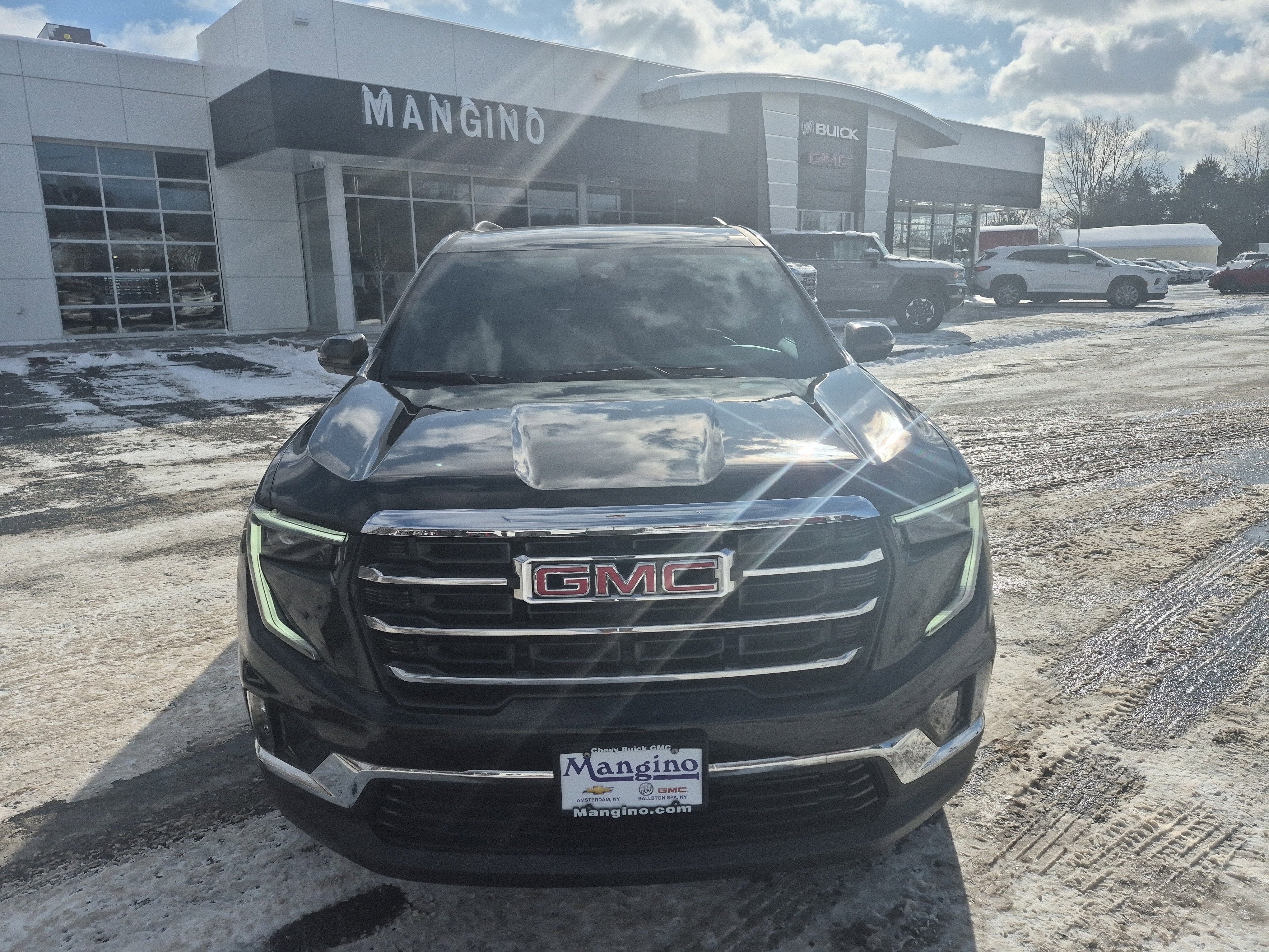 2024 GMC Acadia Elevation