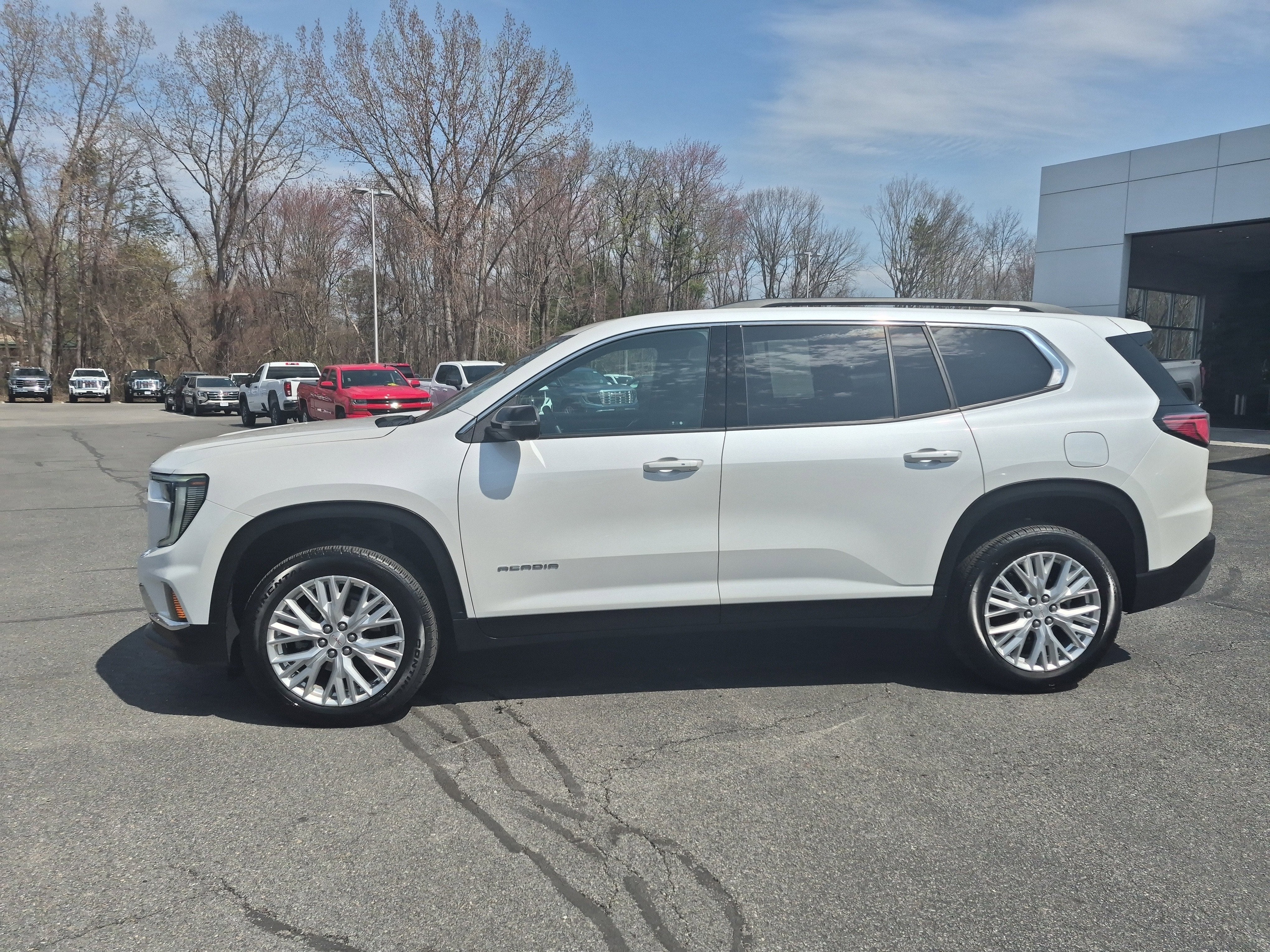 2024 GMC Acadia Elevation