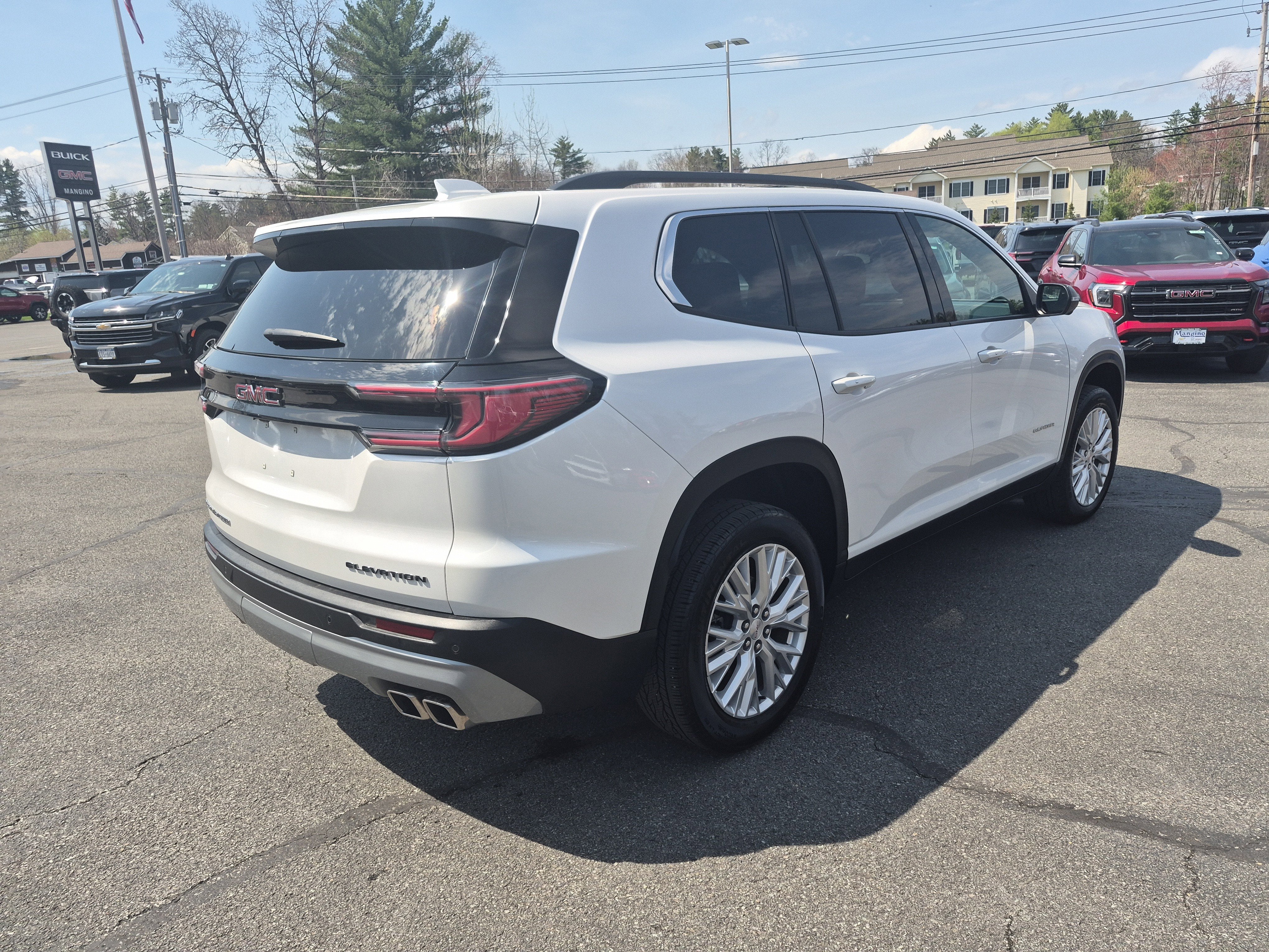 2024 GMC Acadia Elevation