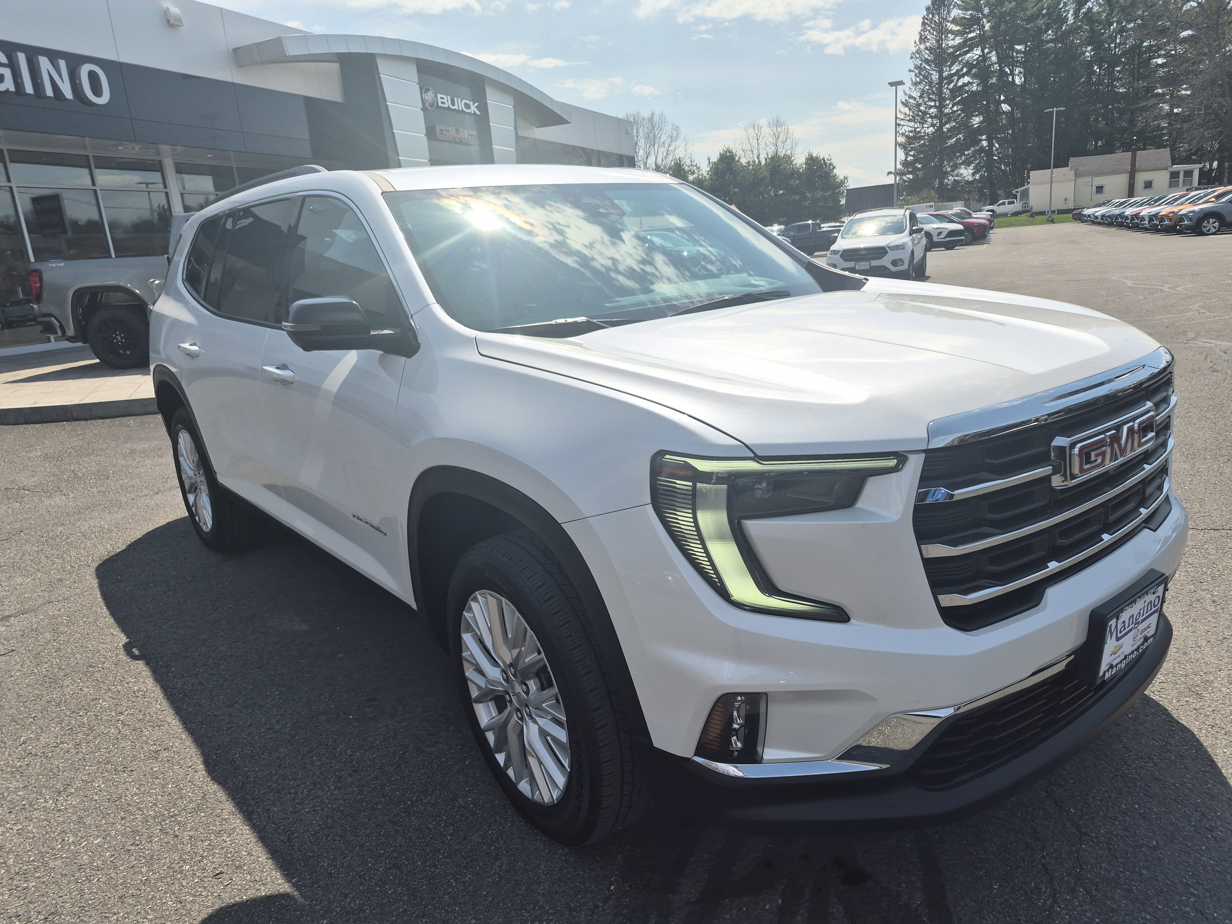 2024 GMC Acadia Elevation