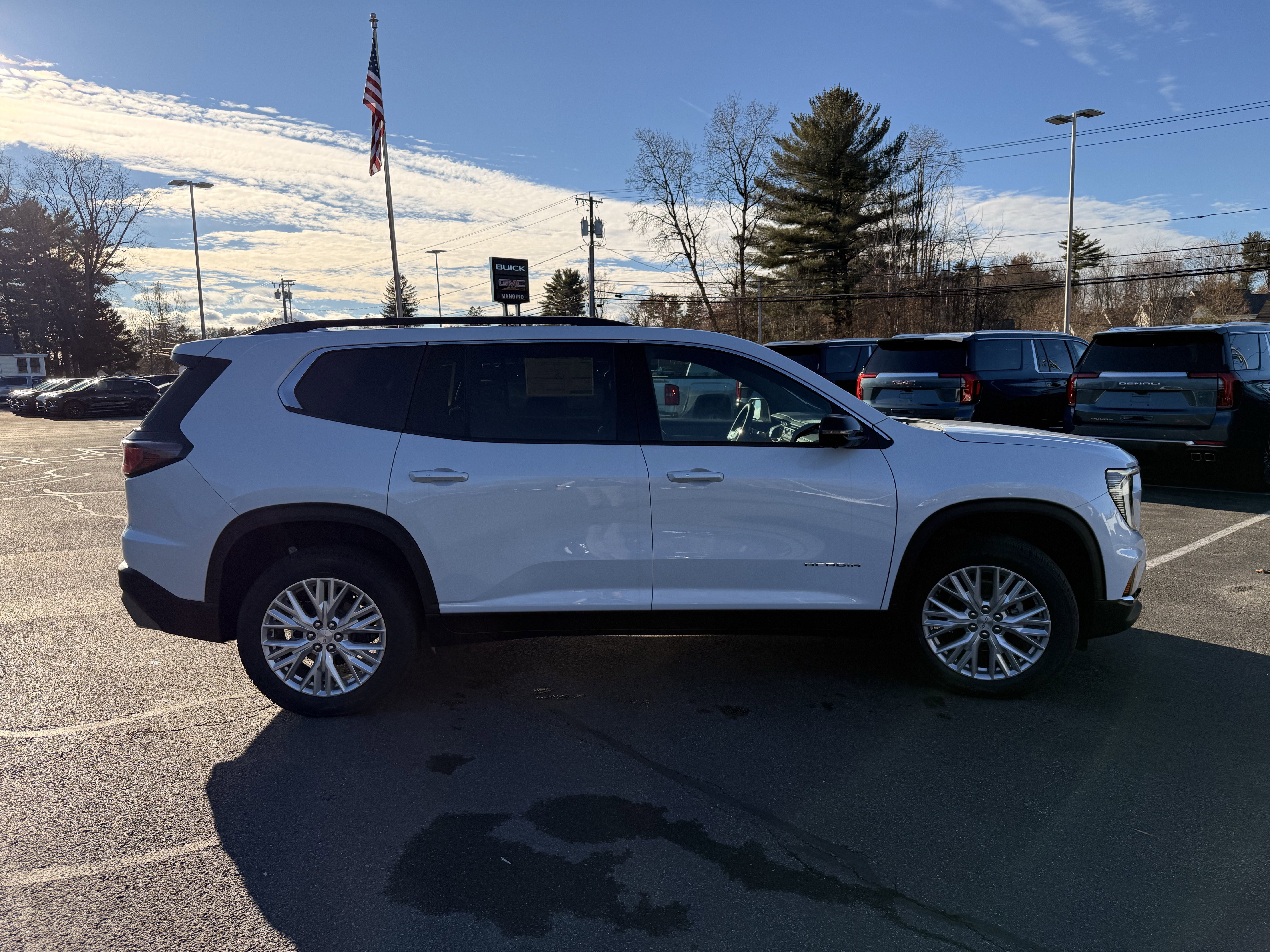 2026 GMC Acadia Elevation