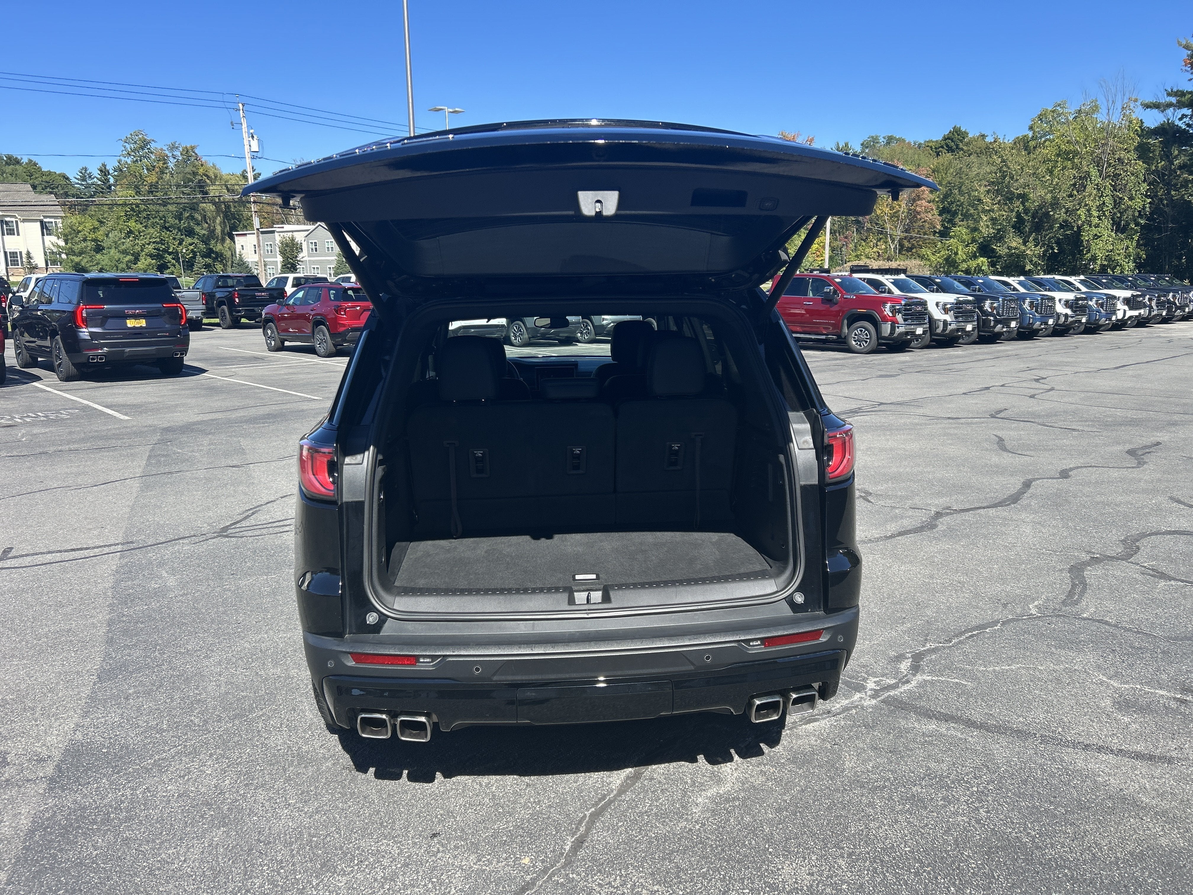 2024 GMC Acadia AT4