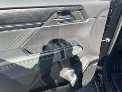 2024 GMC Acadia AT4