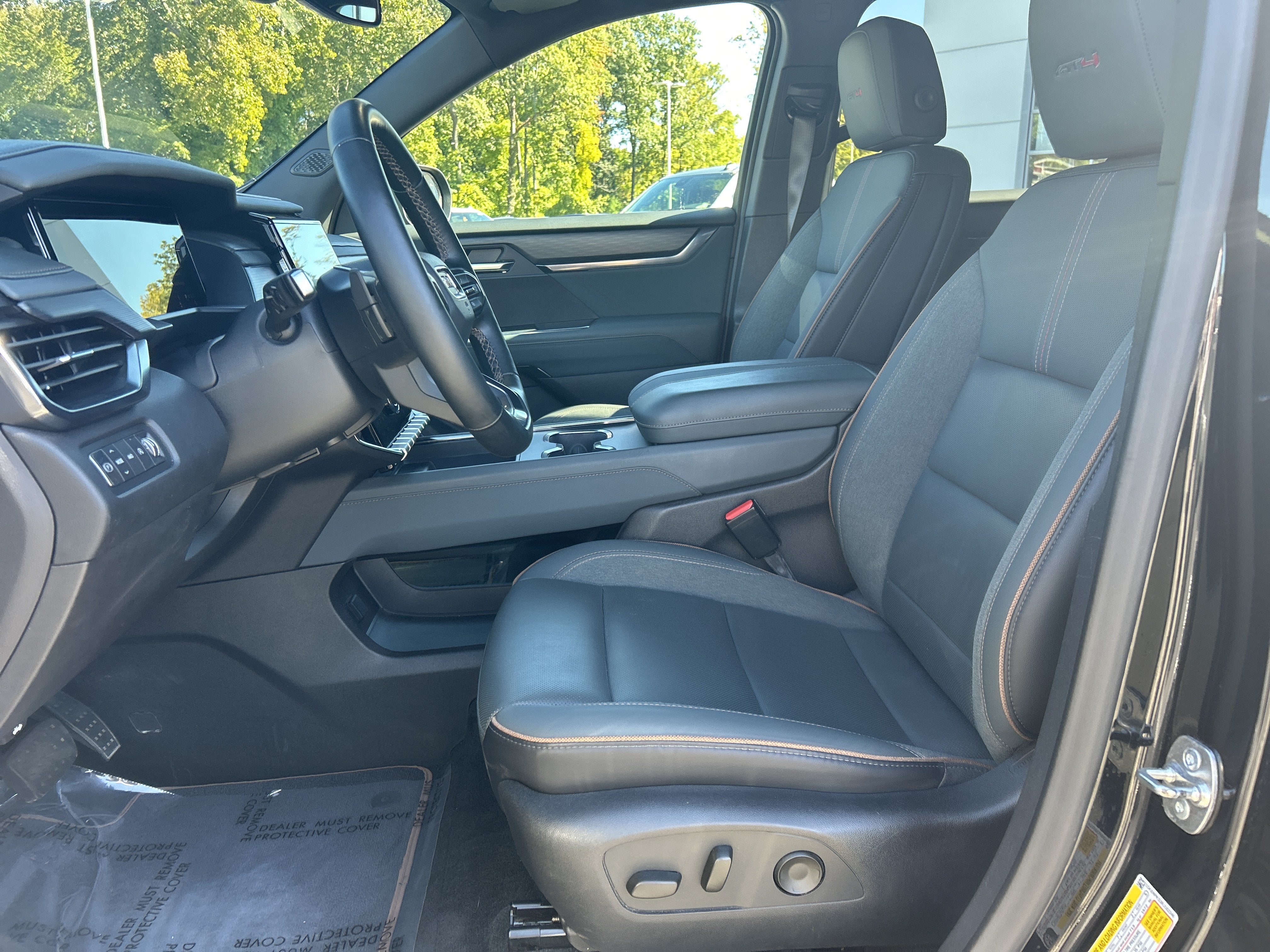 2024 GMC Acadia AT4