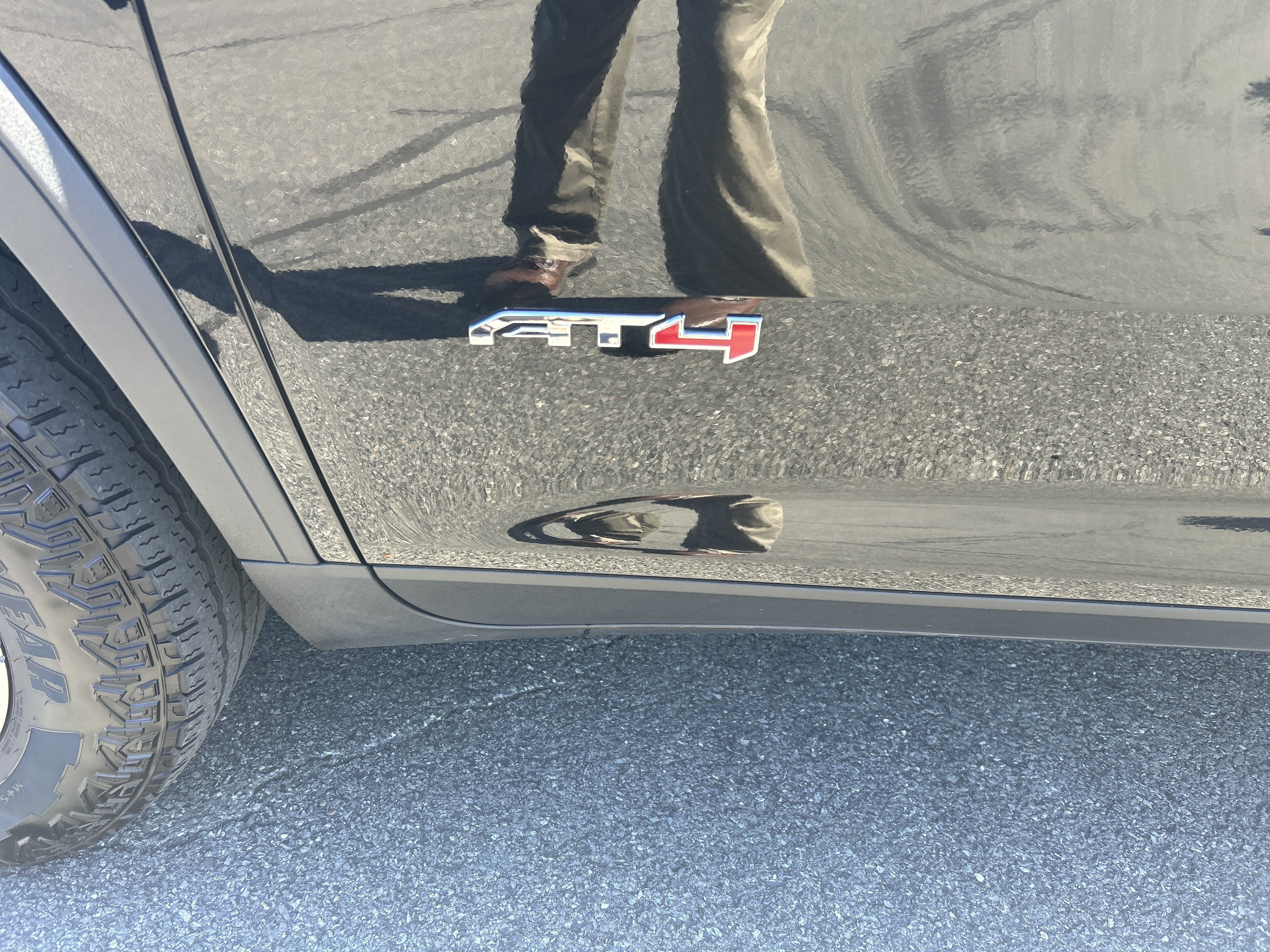 2024 GMC Acadia AT4