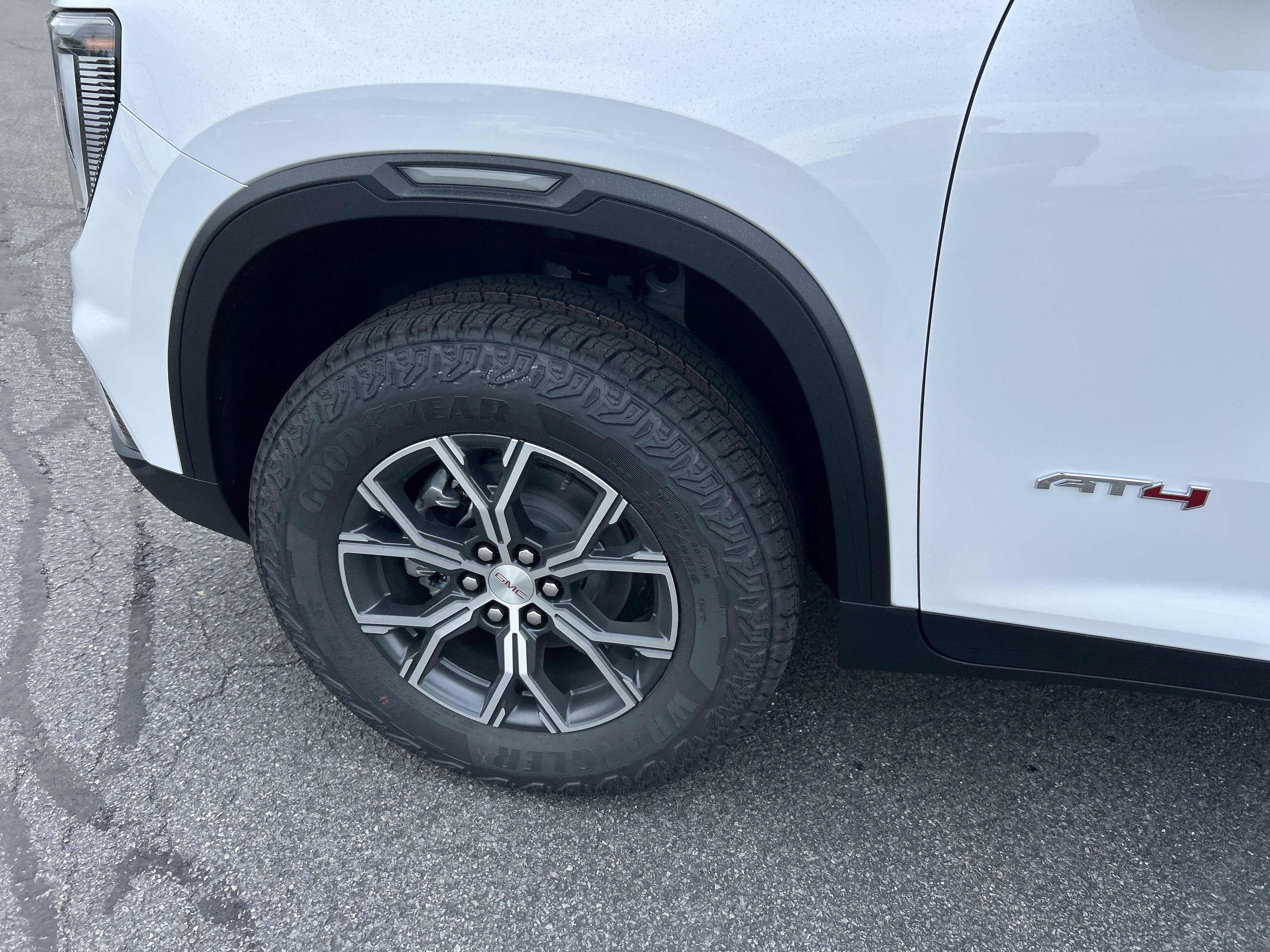 2026 GMC Acadia AT4