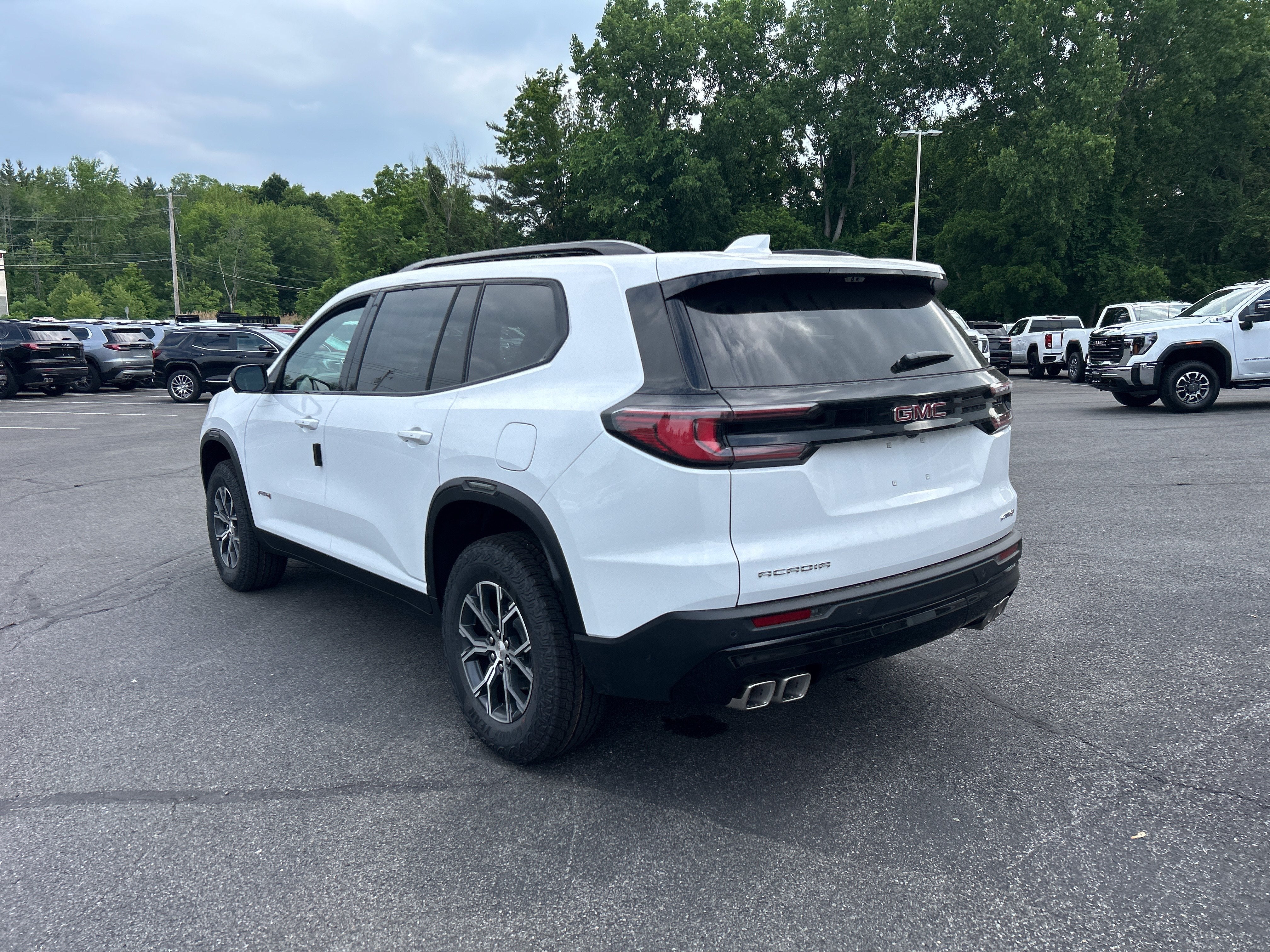 2026 GMC Acadia AT4