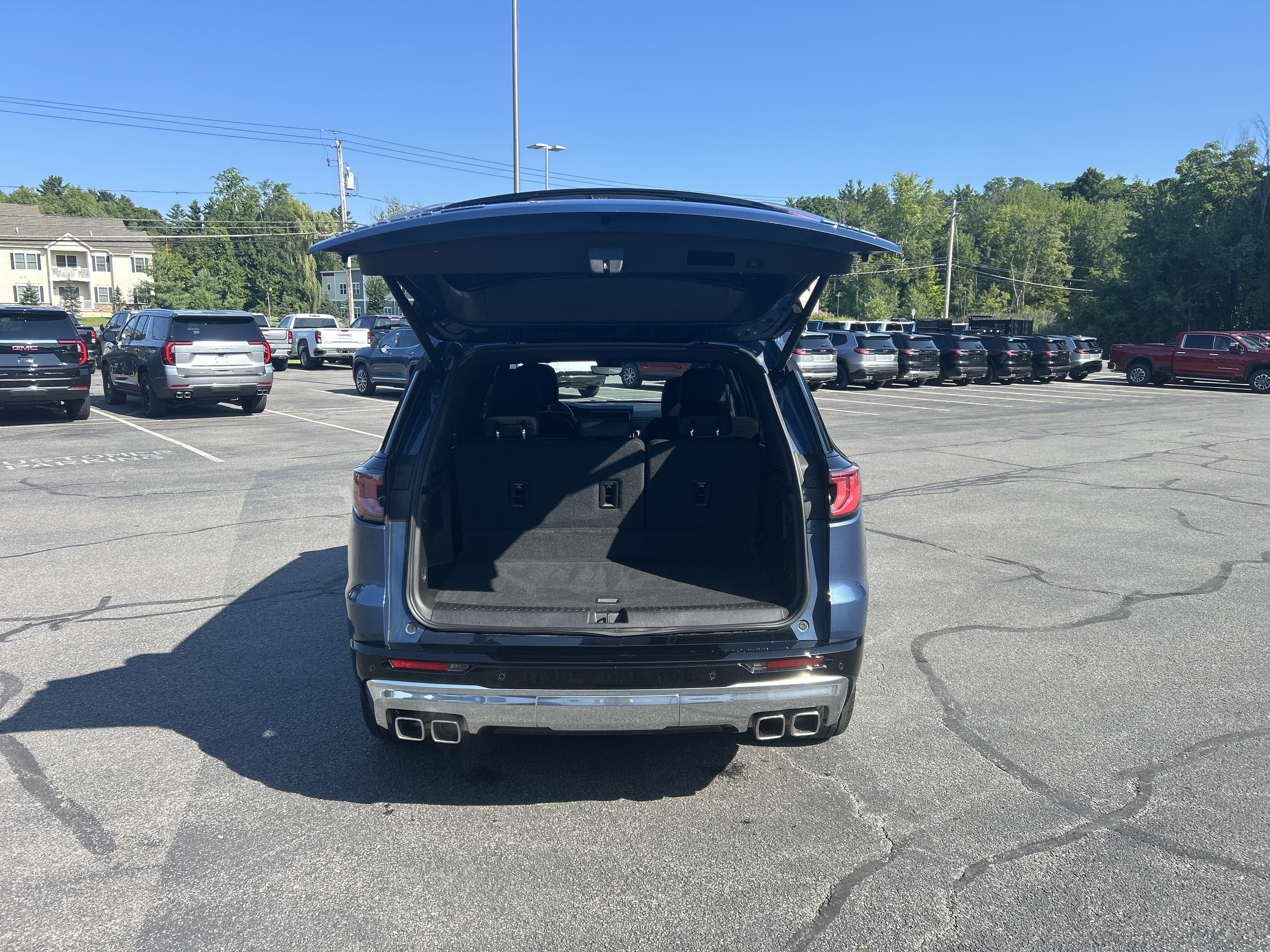 2025 GMC Acadia Denali