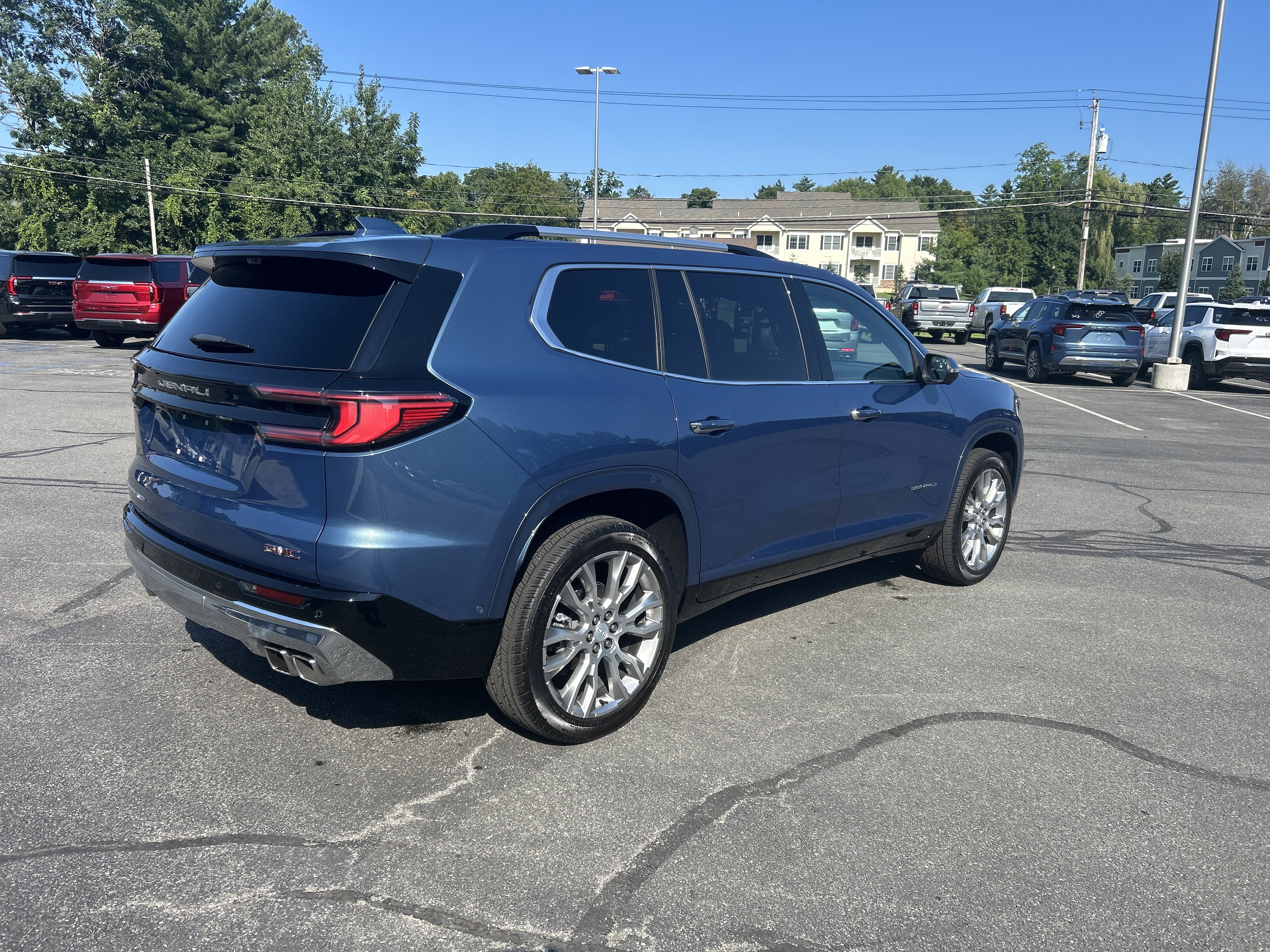 2025 GMC Acadia Denali