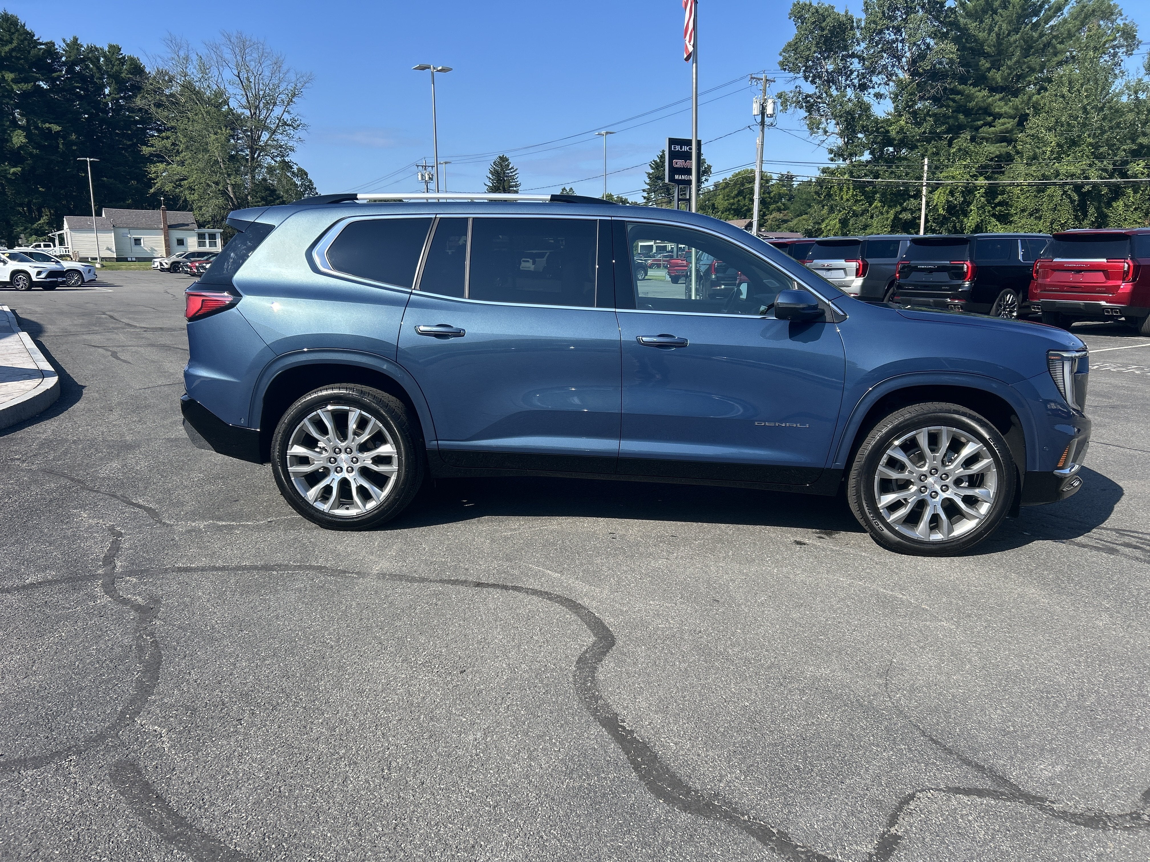 2025 GMC Acadia Denali