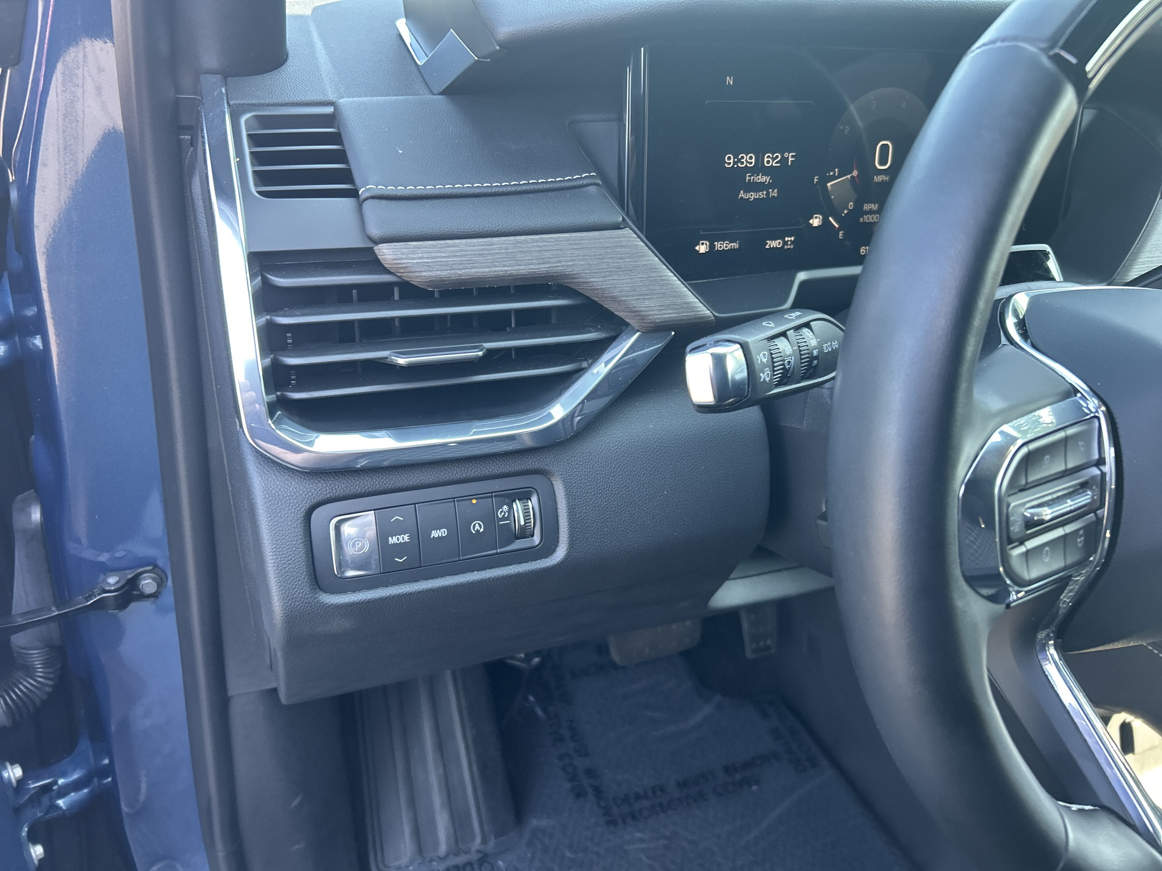 2025 GMC Acadia Denali