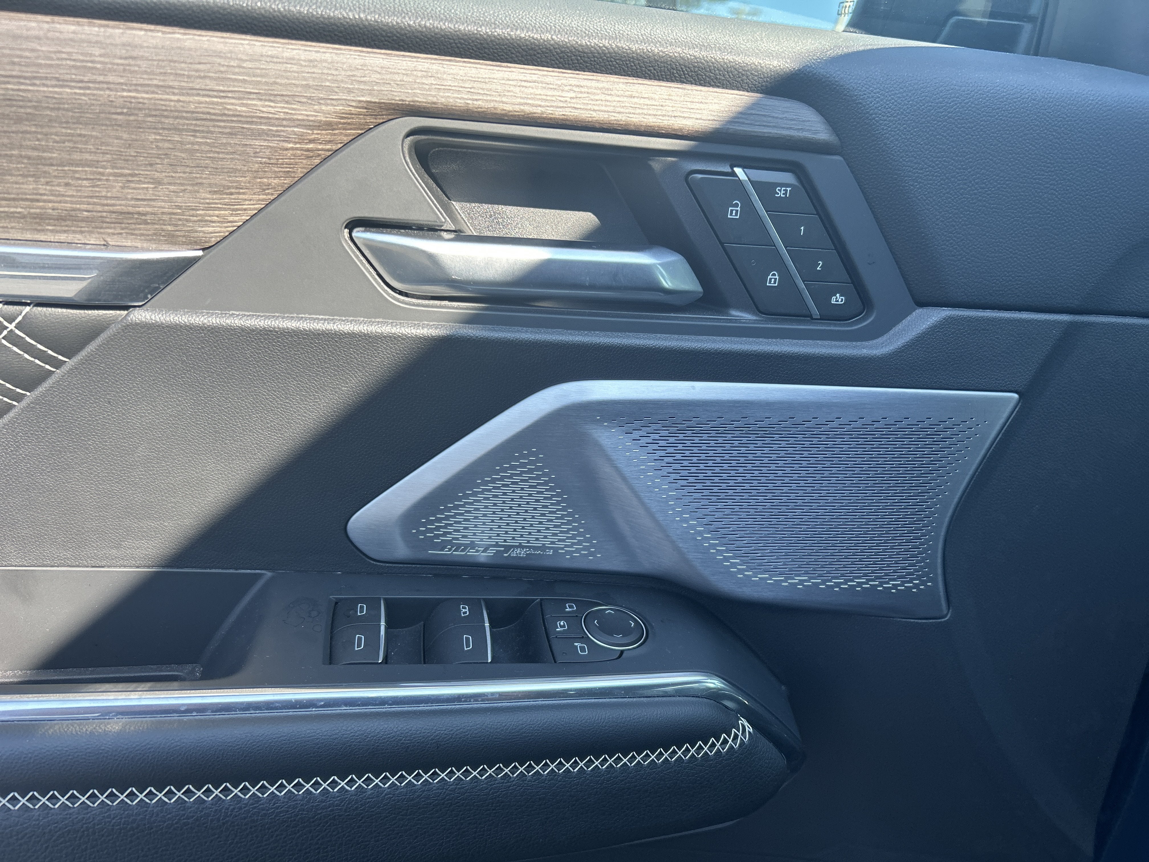 2025 GMC Acadia Denali