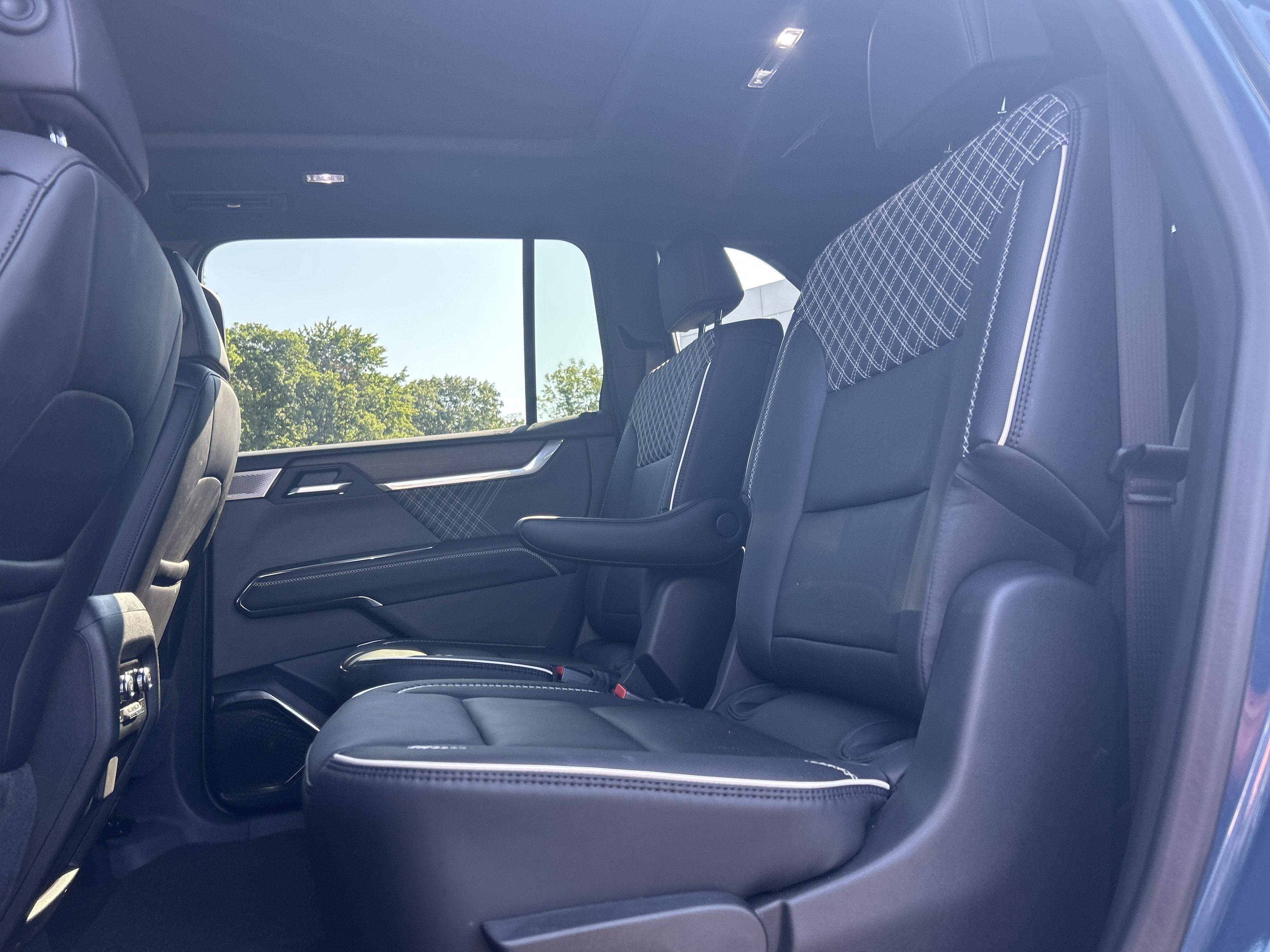 2025 GMC Acadia Denali