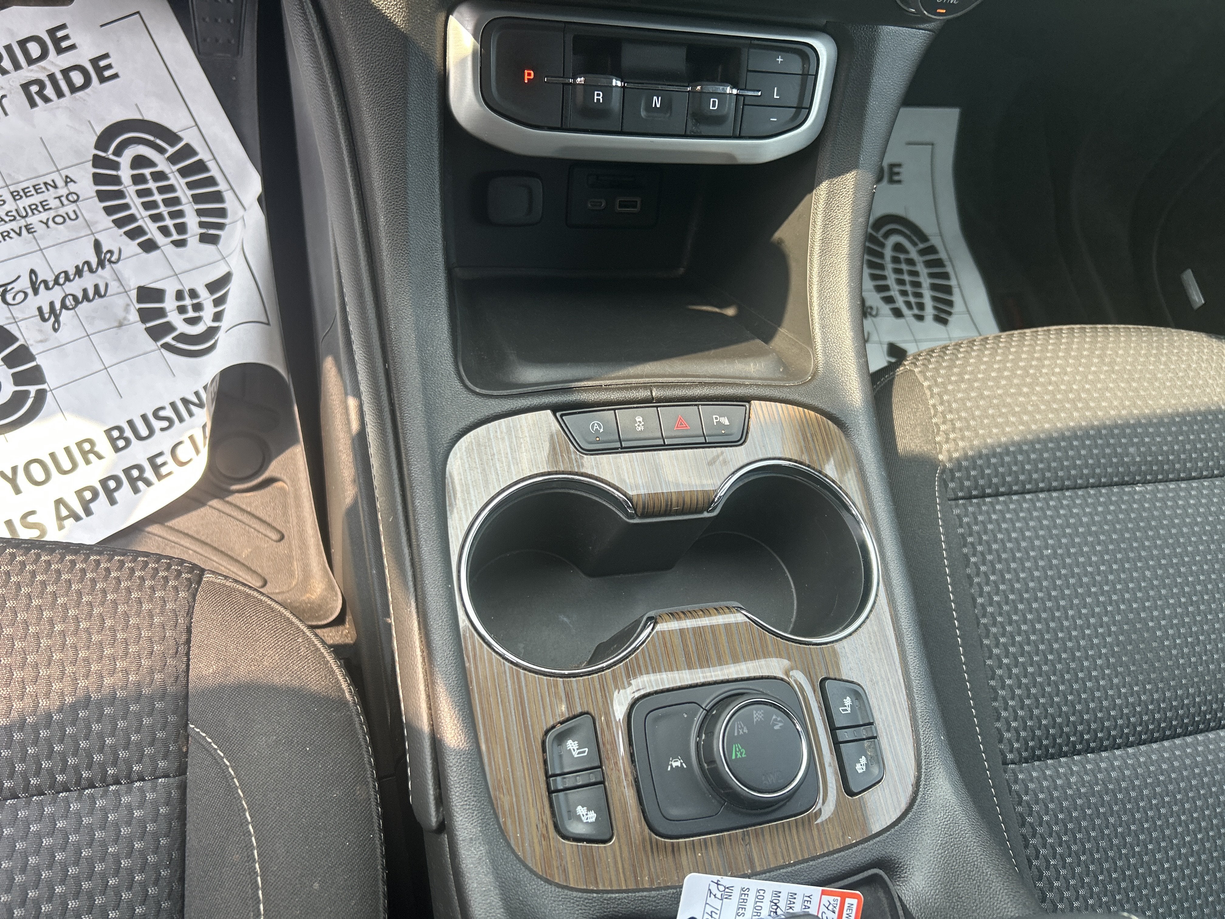 2023 GMC Acadia SLE