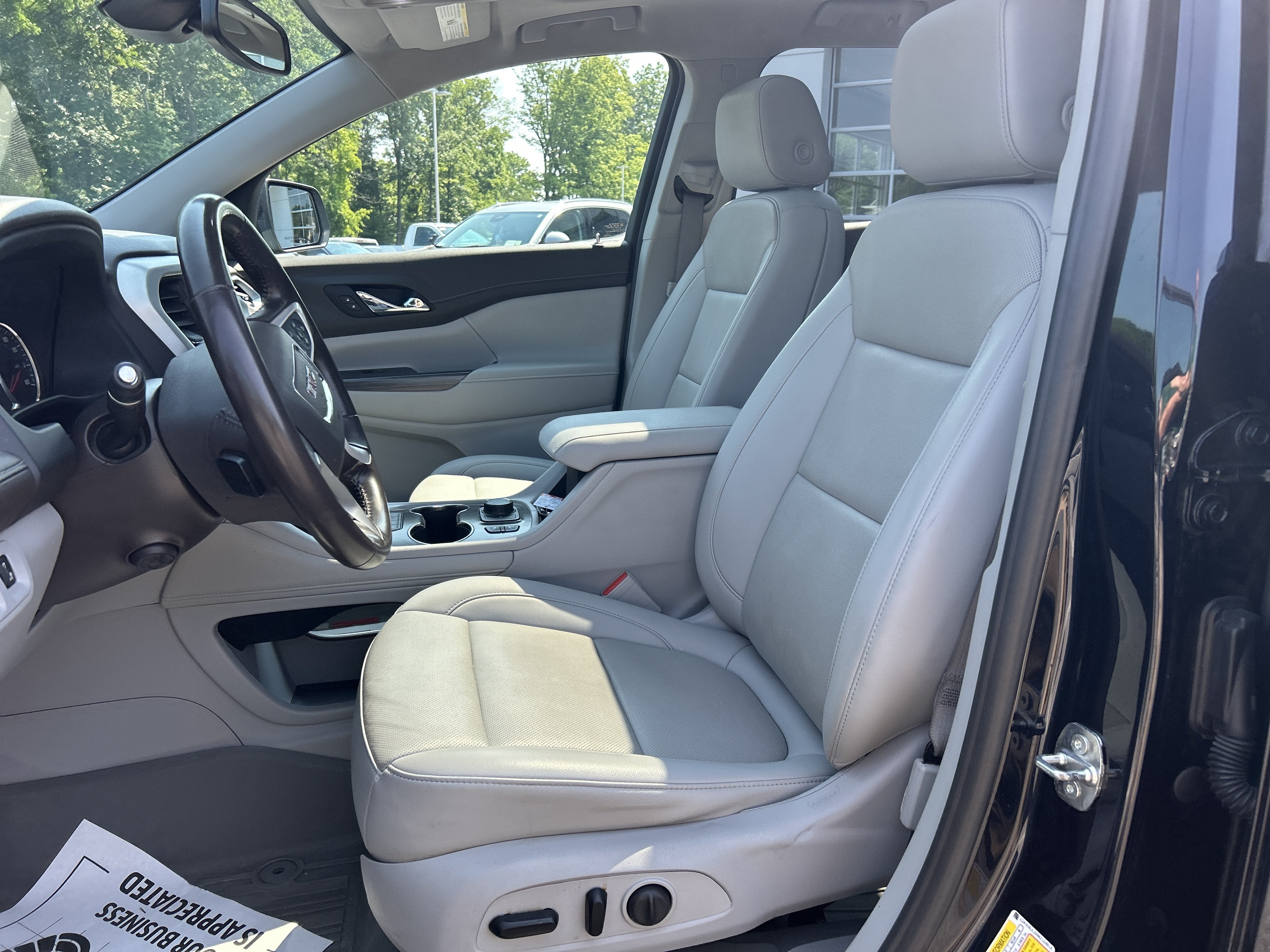 2021 GMC Acadia SLT