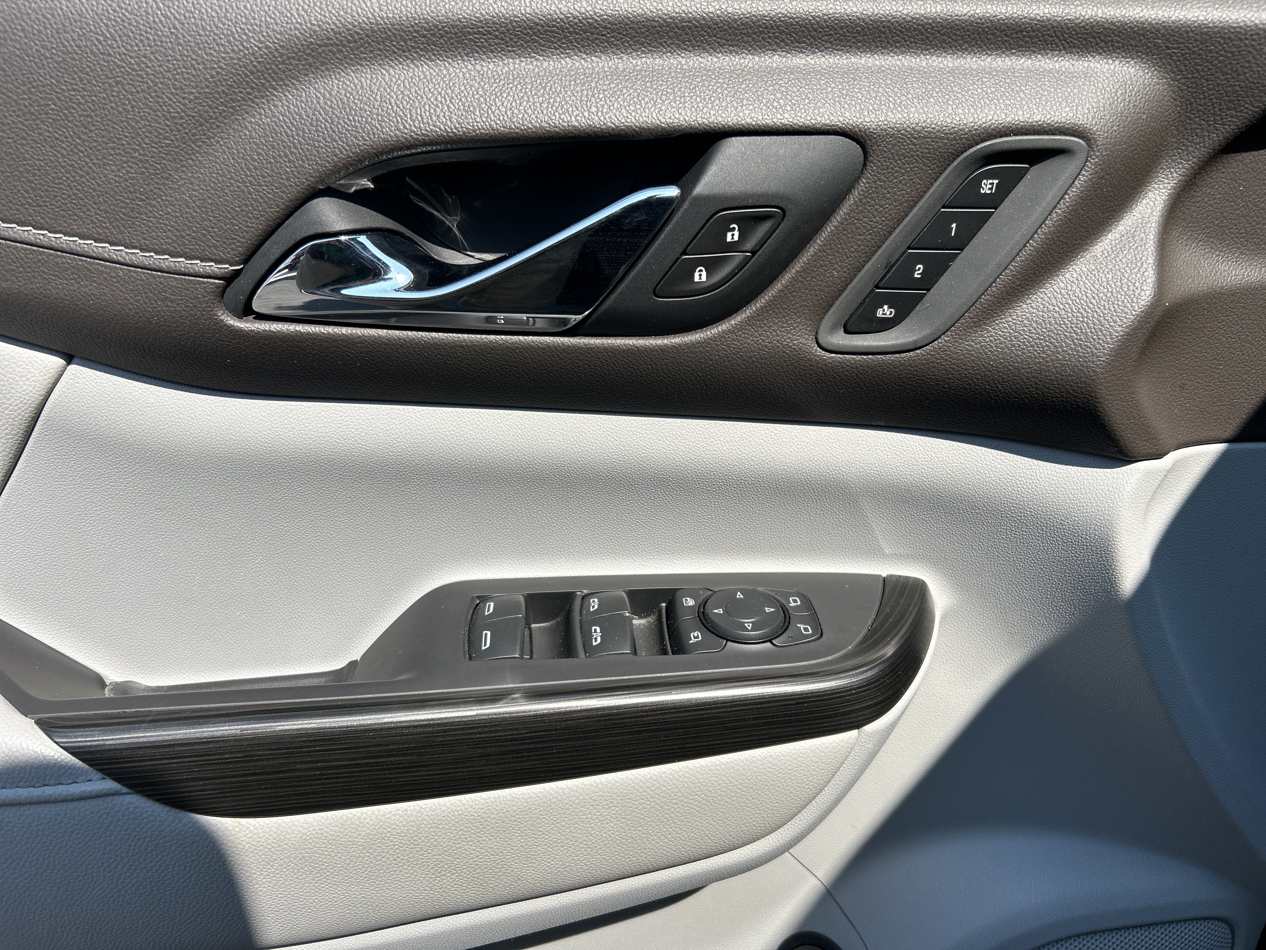 2021 GMC Acadia SLT