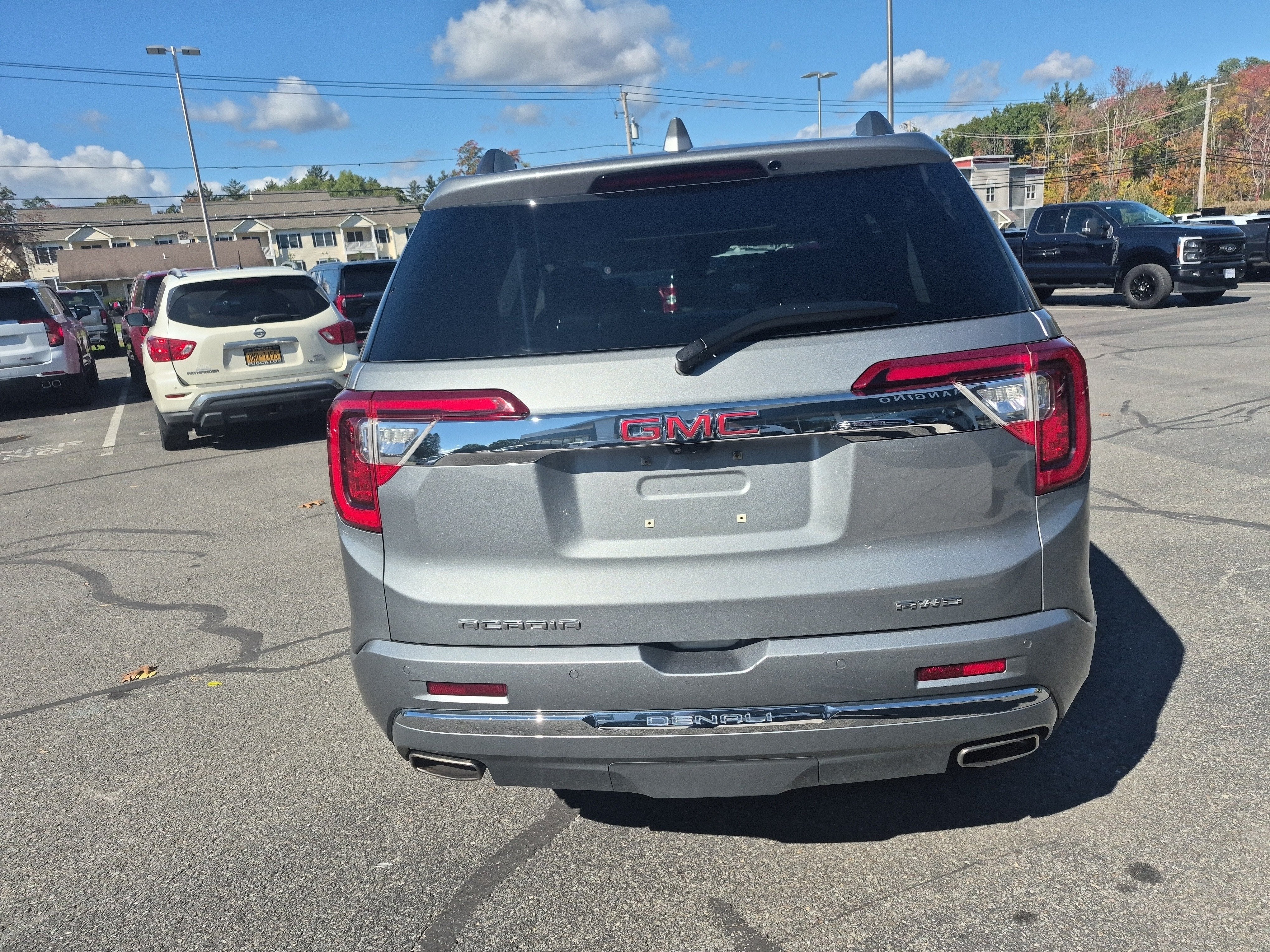 2023 GMC Acadia Denali