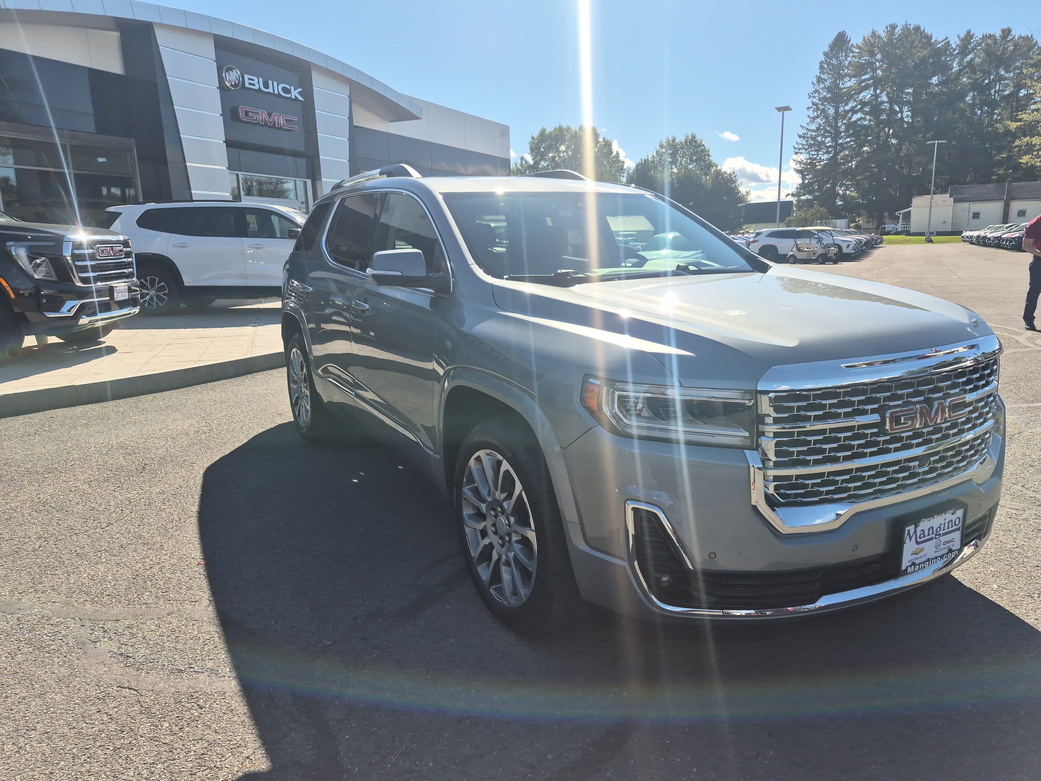 2023 GMC Acadia Denali