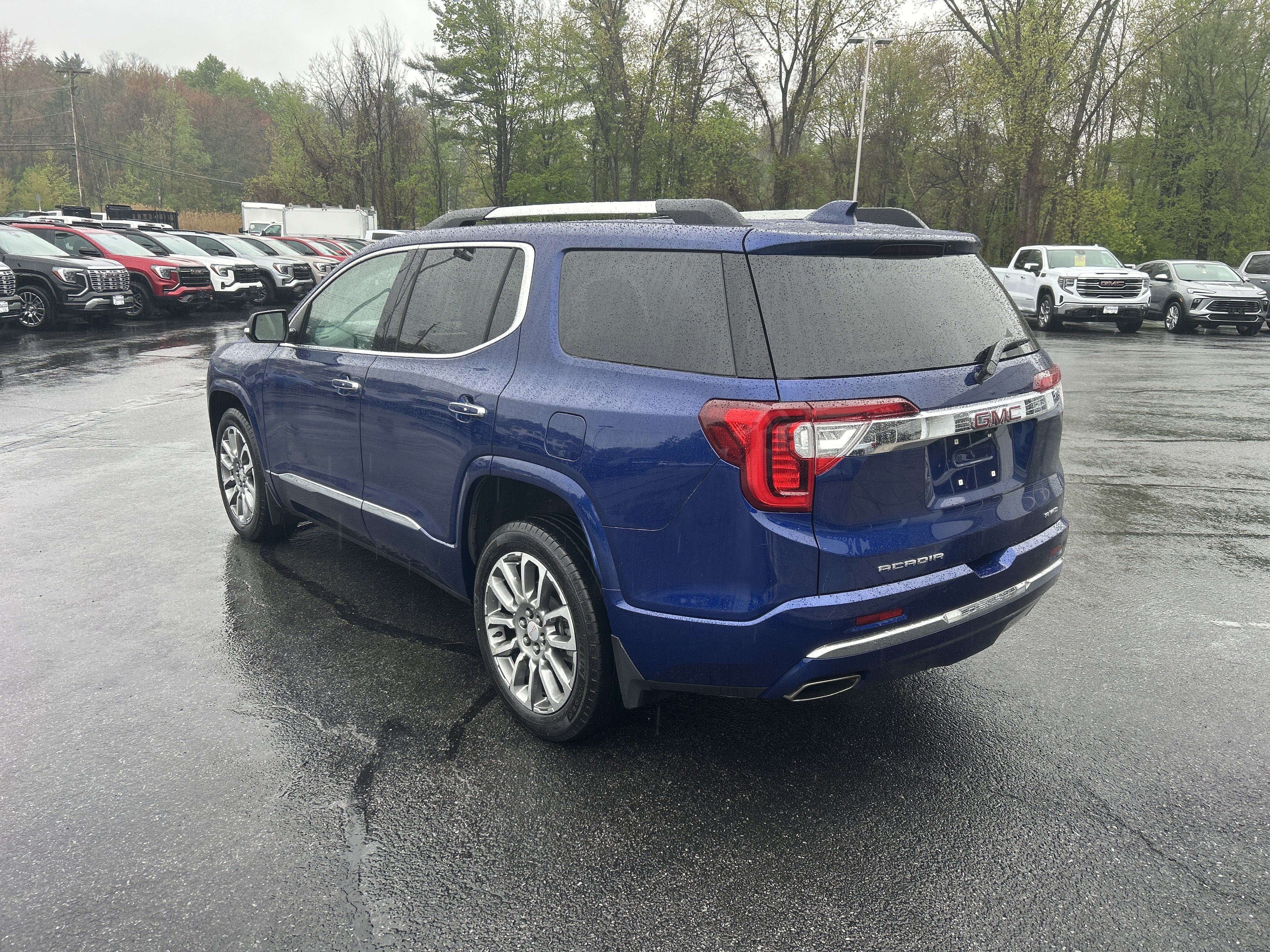 2023 GMC Acadia Denali