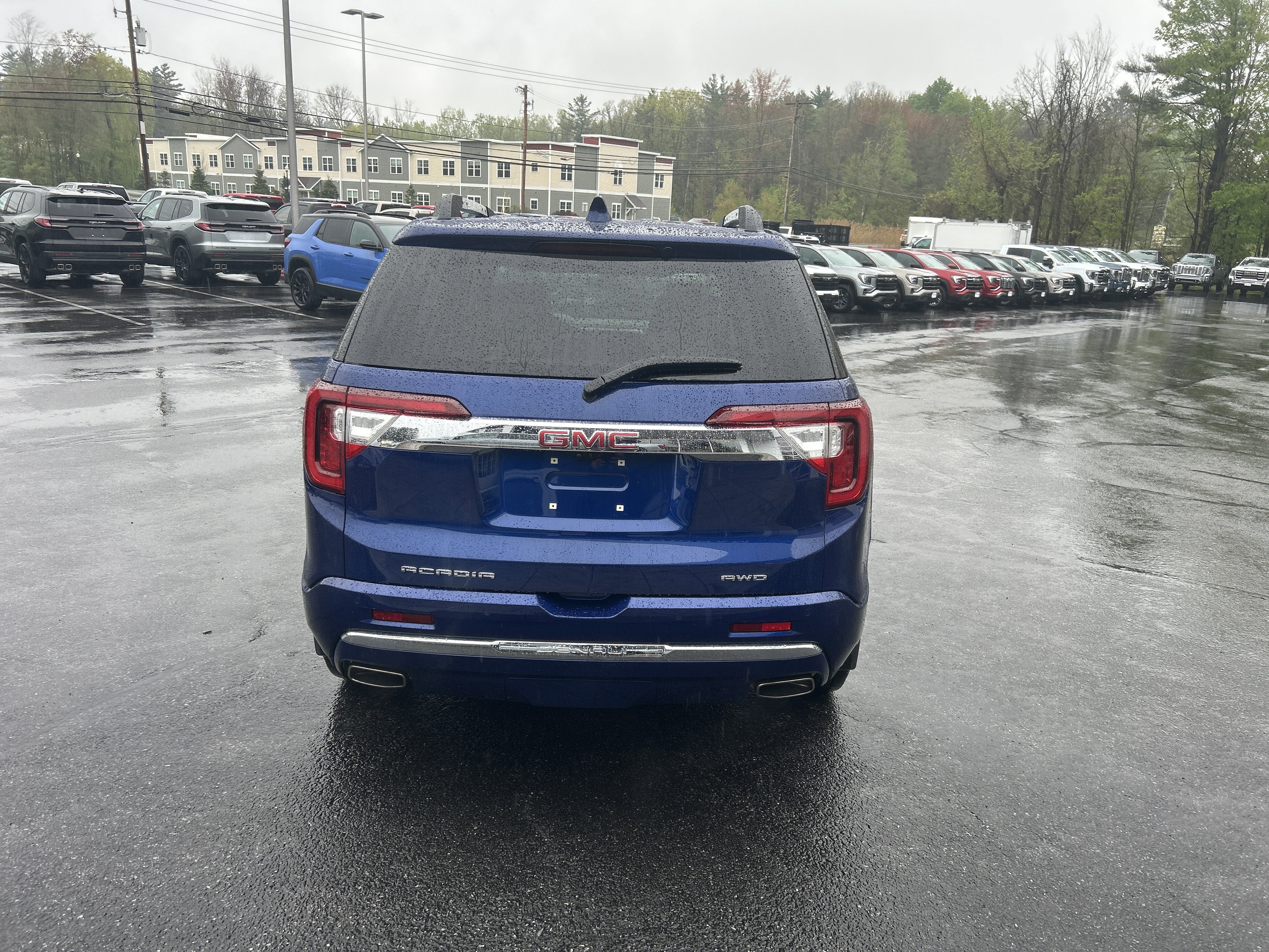 2023 GMC Acadia Denali