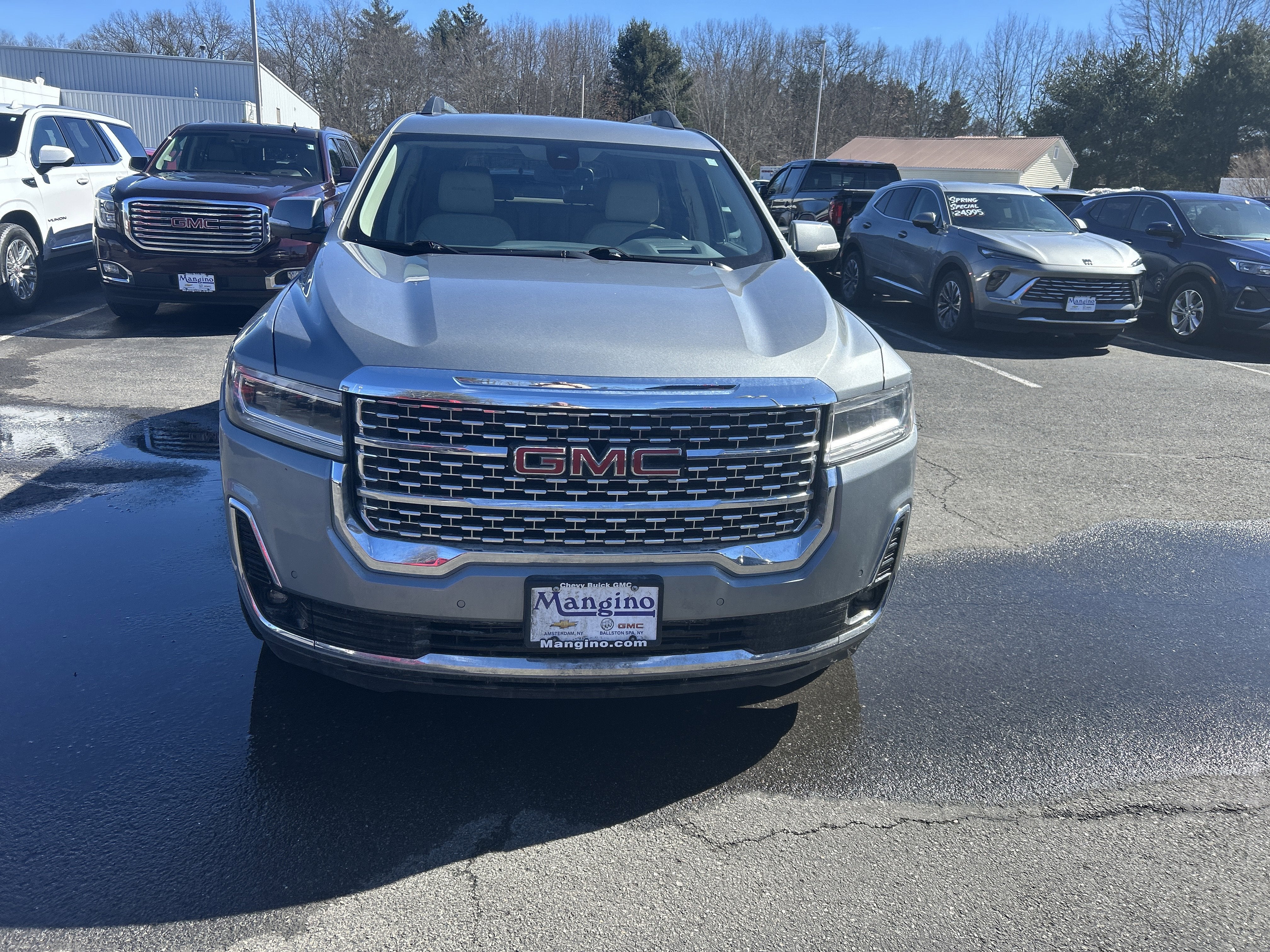 2023 GMC Acadia Denali