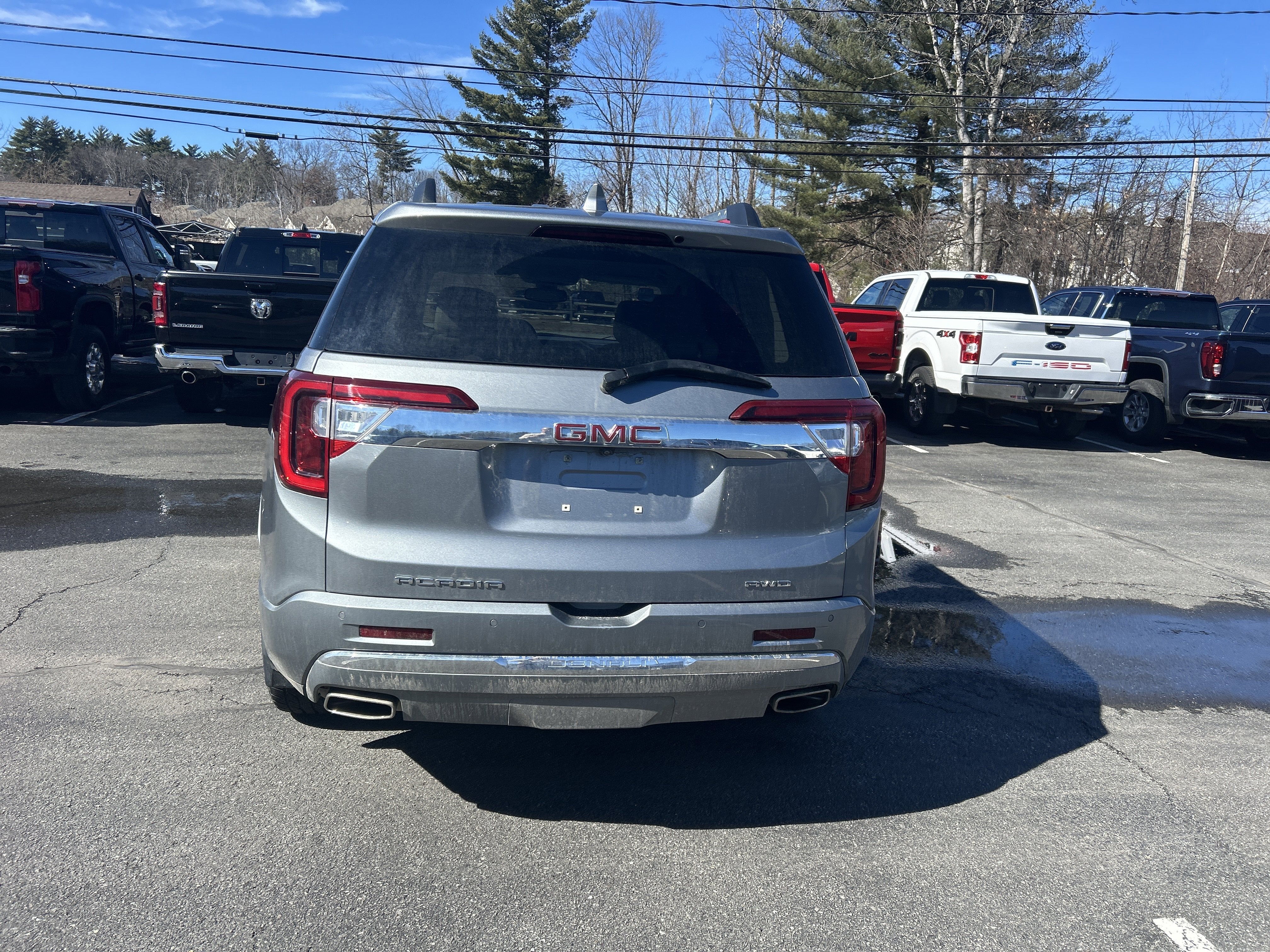 2023 GMC Acadia Denali