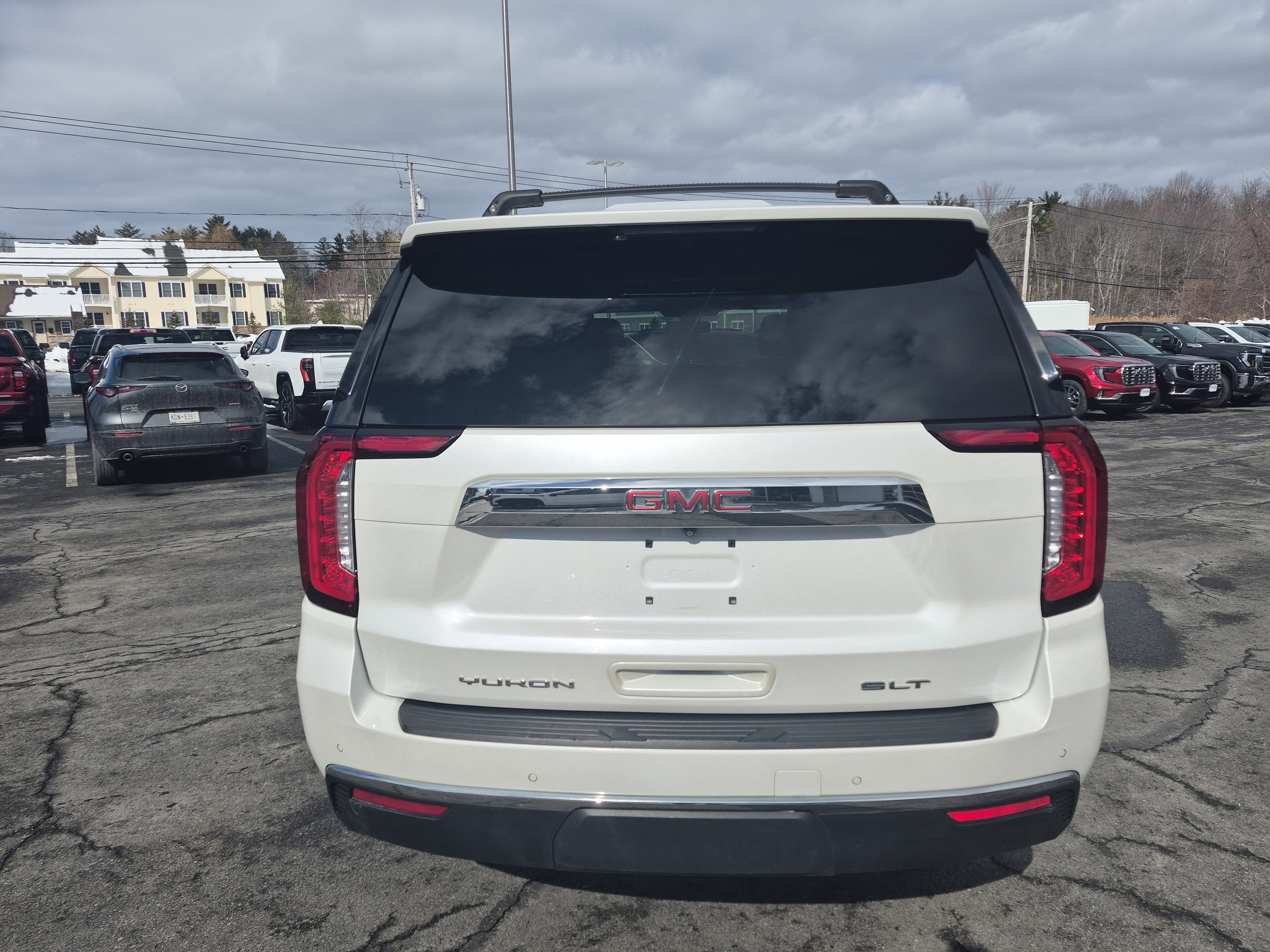 2021 GMC Yukon SLT