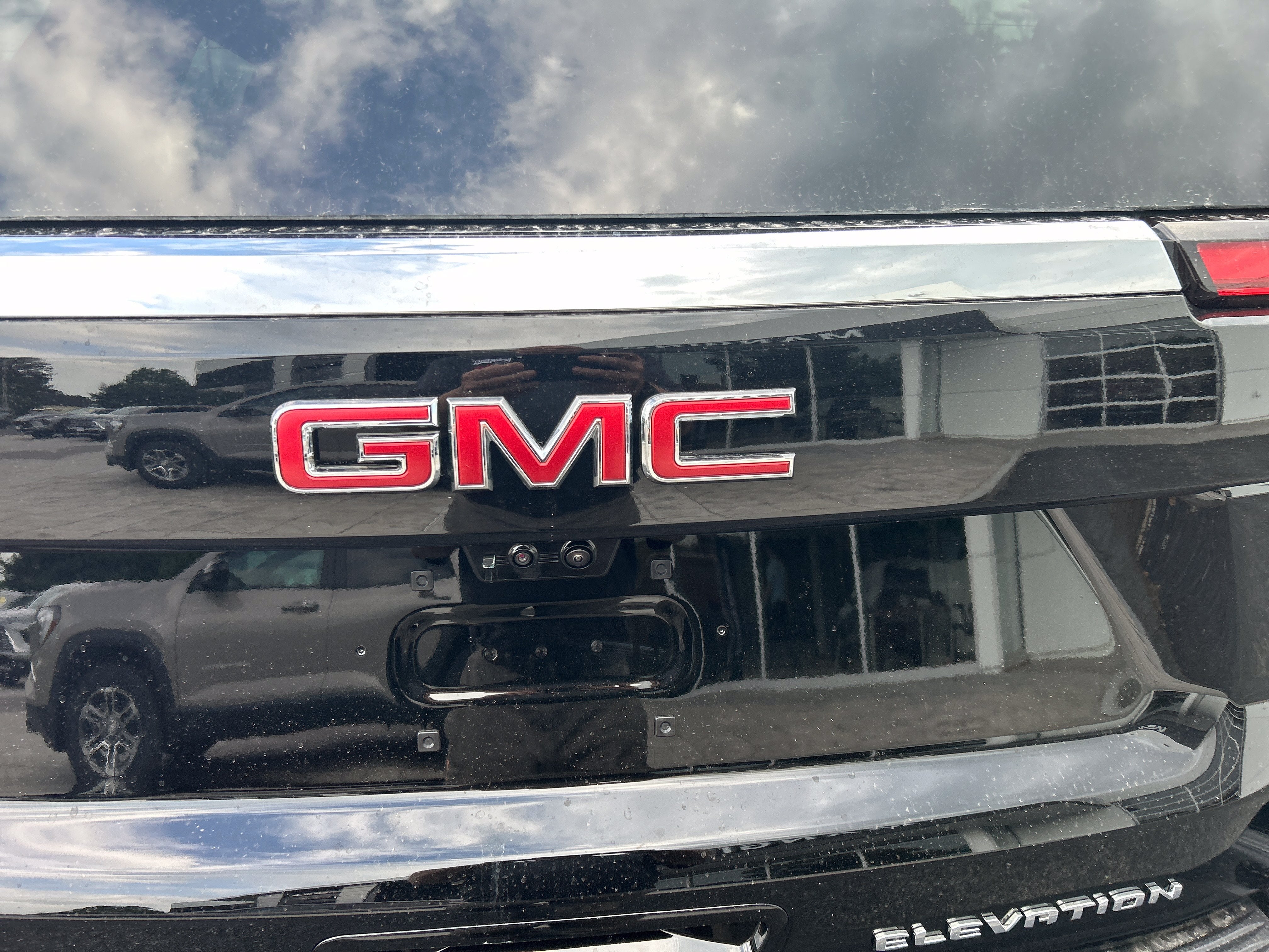 2026 GMC Yukon Elevation