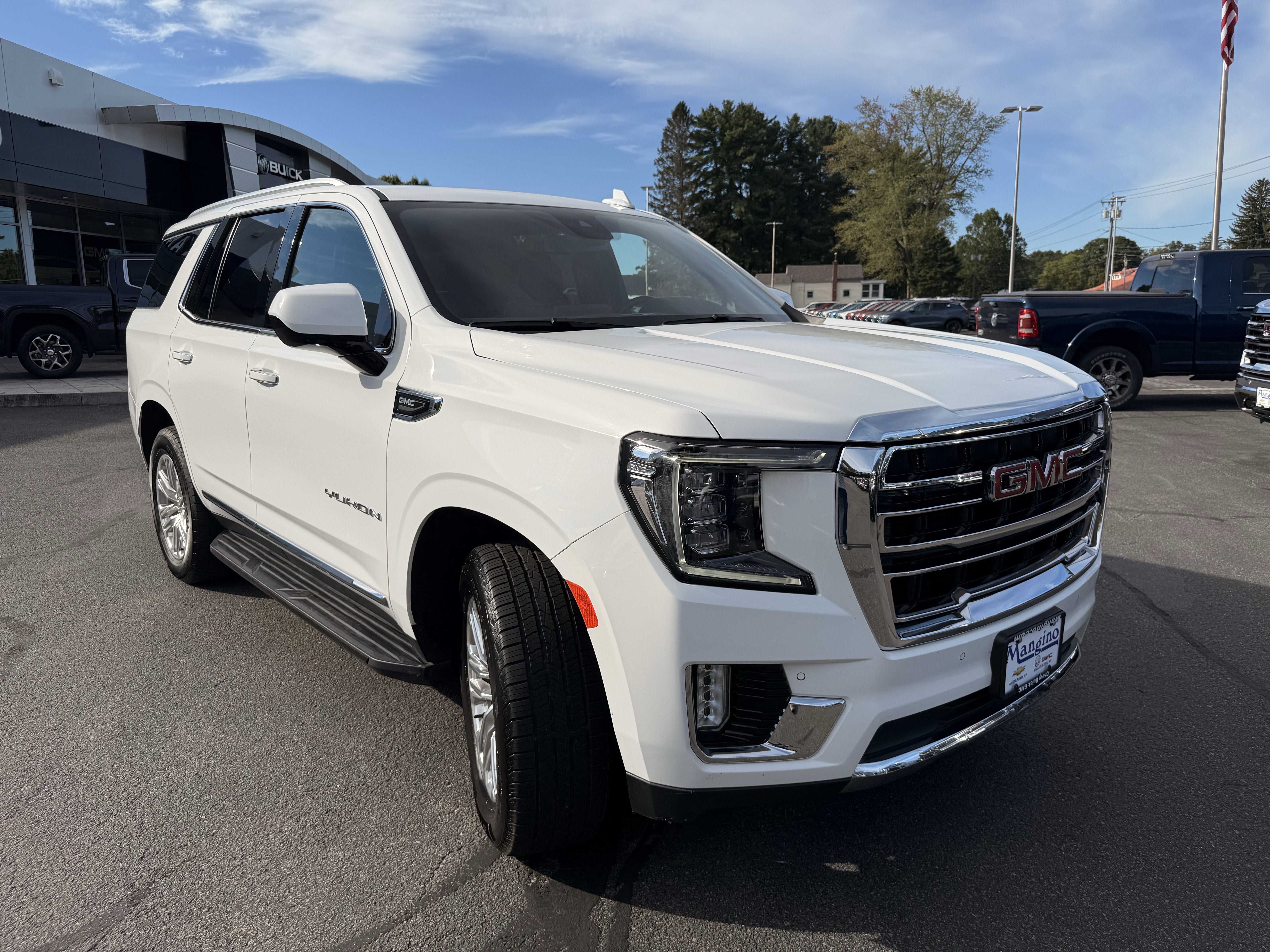 2024 GMC Yukon SLT