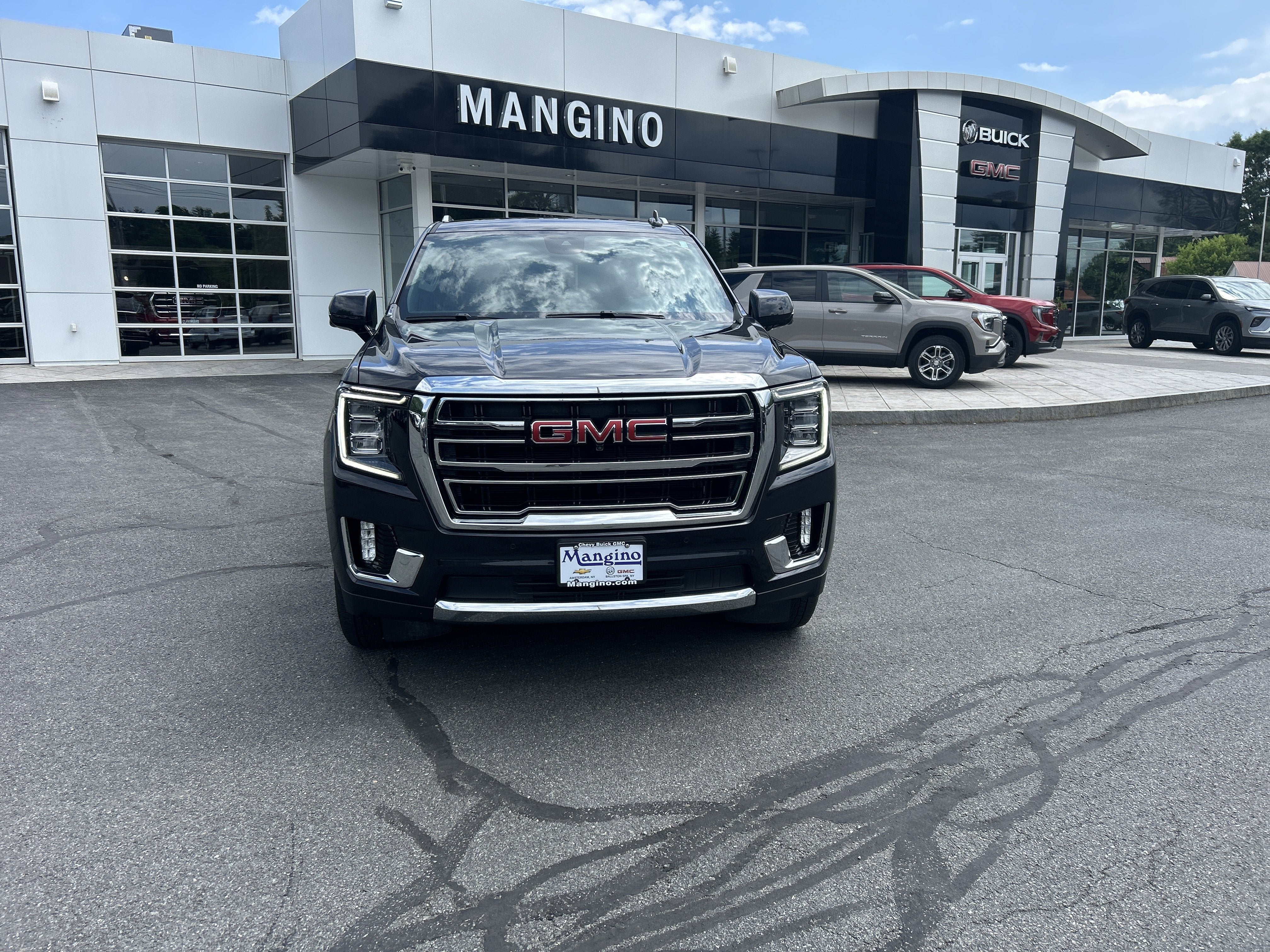 2024 GMC Yukon SLT