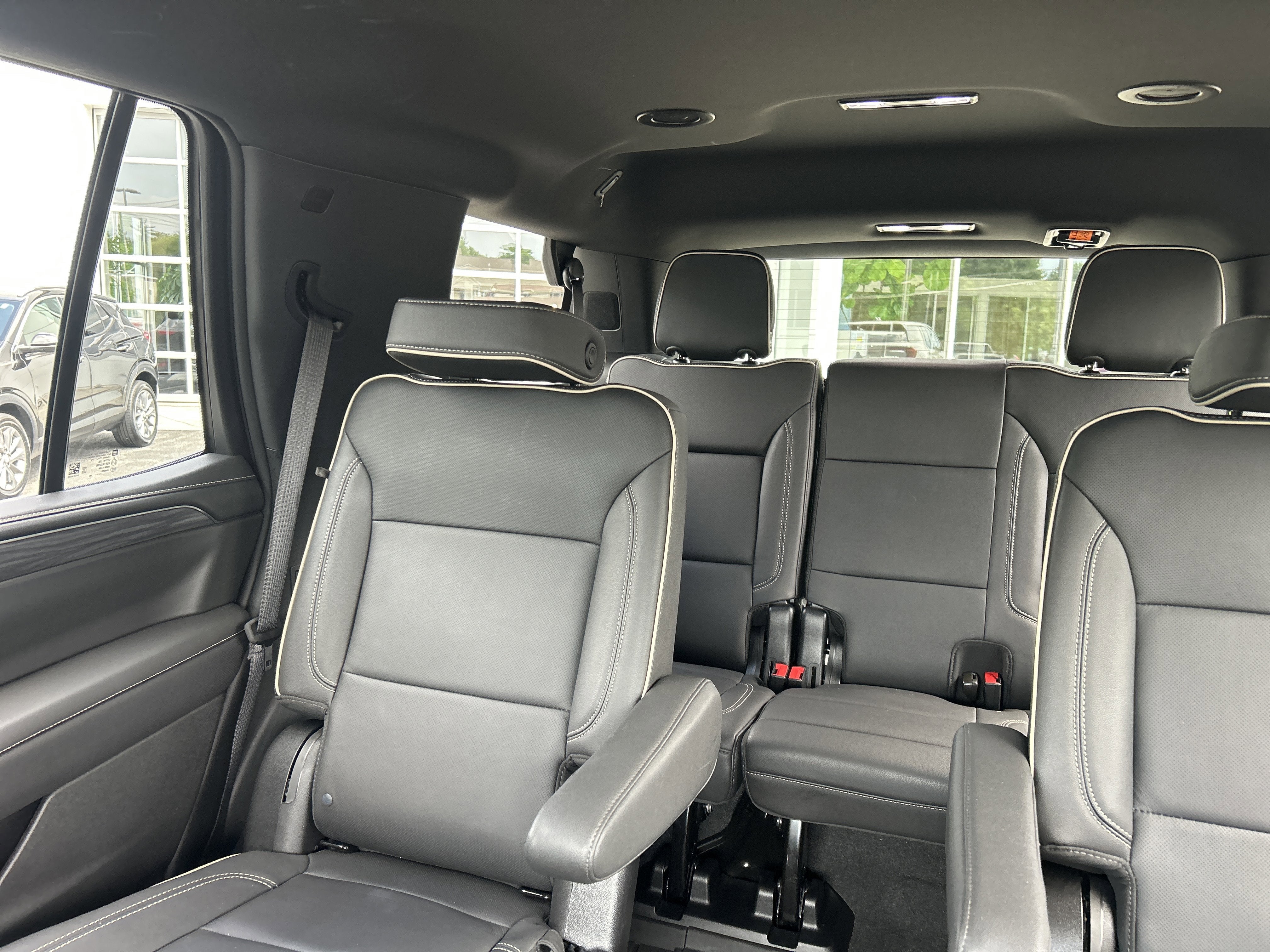 2024 GMC Yukon SLT