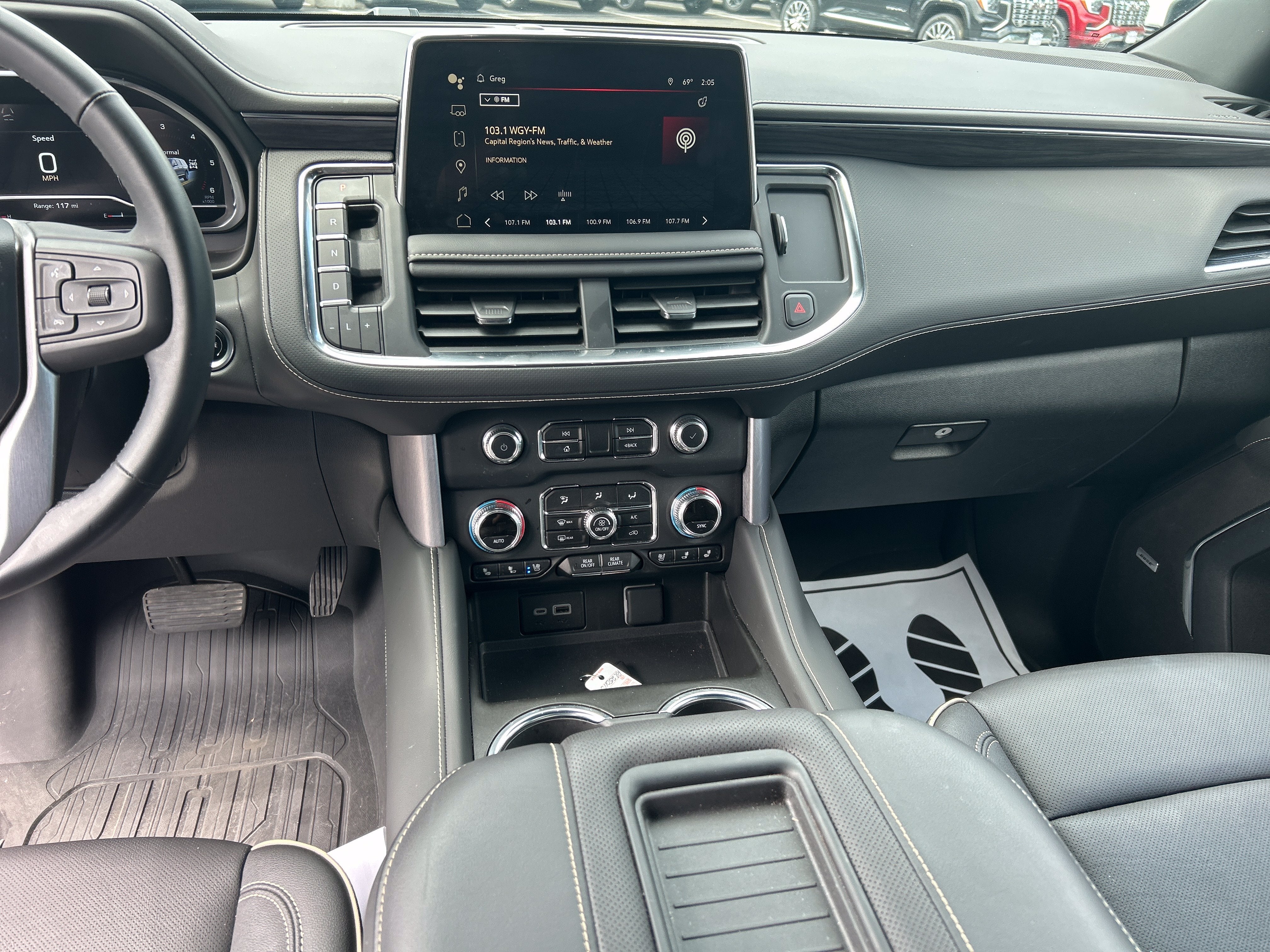 2024 GMC Yukon SLT