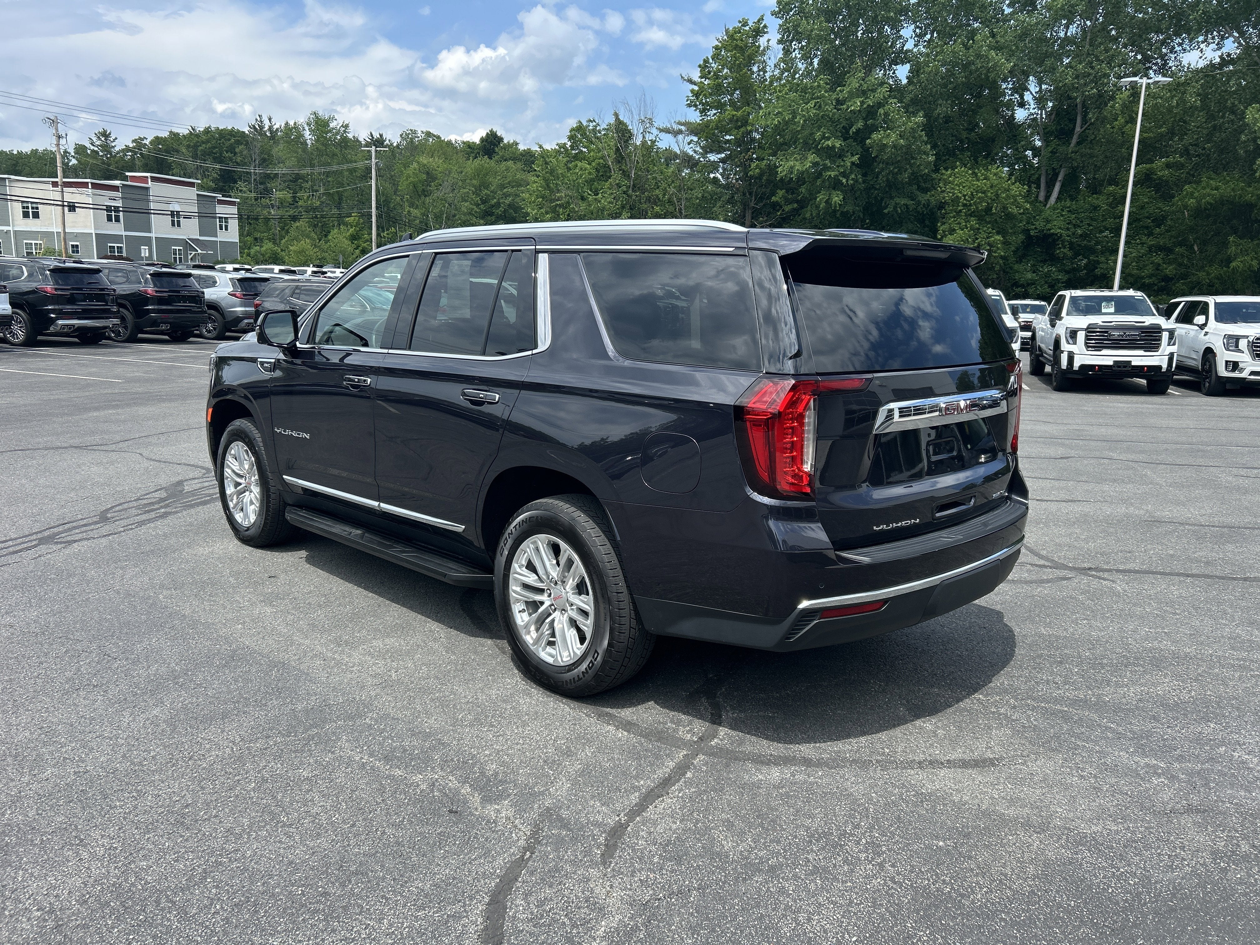 2024 GMC Yukon SLT