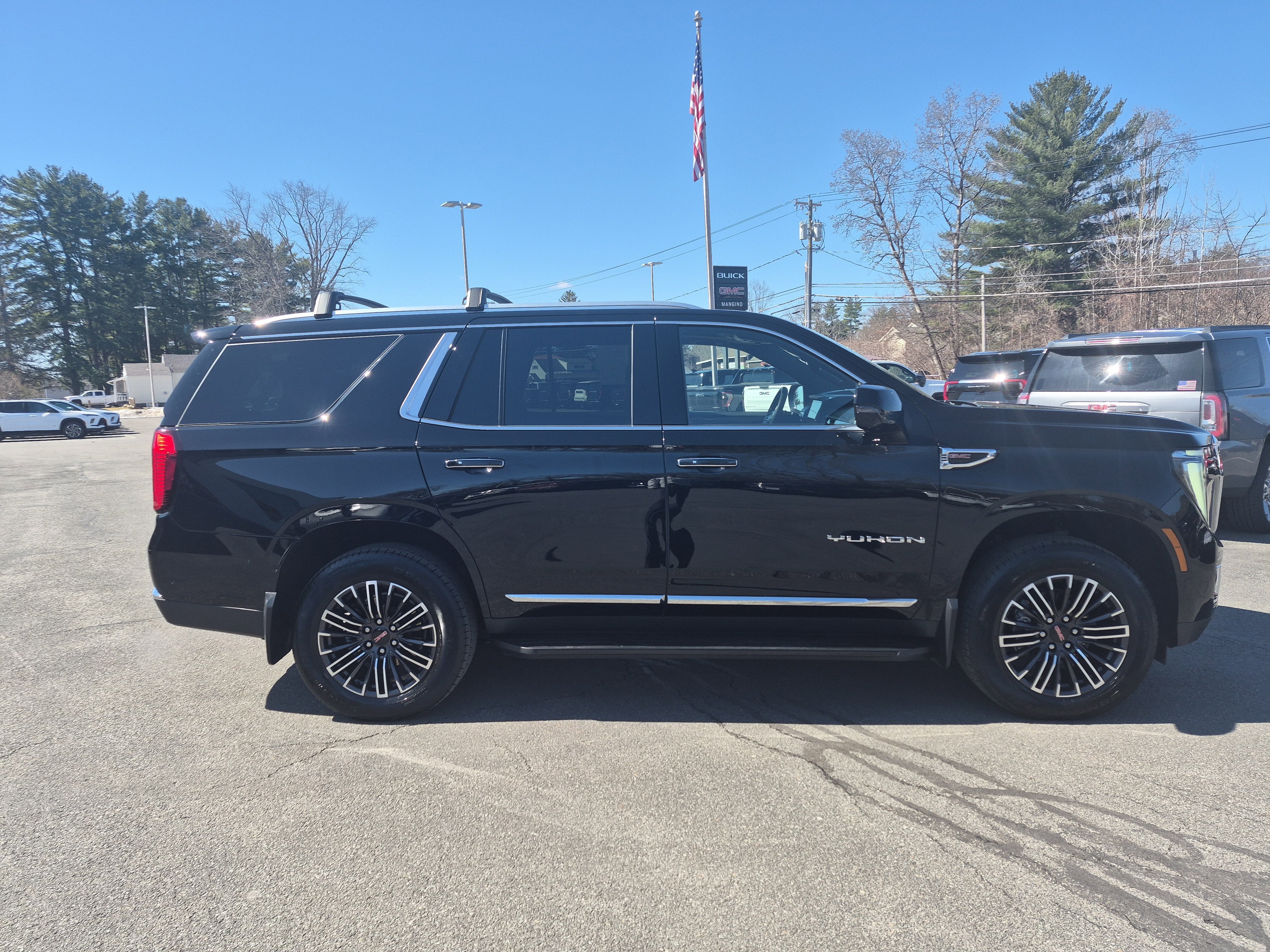 2025 GMC Yukon Elevation