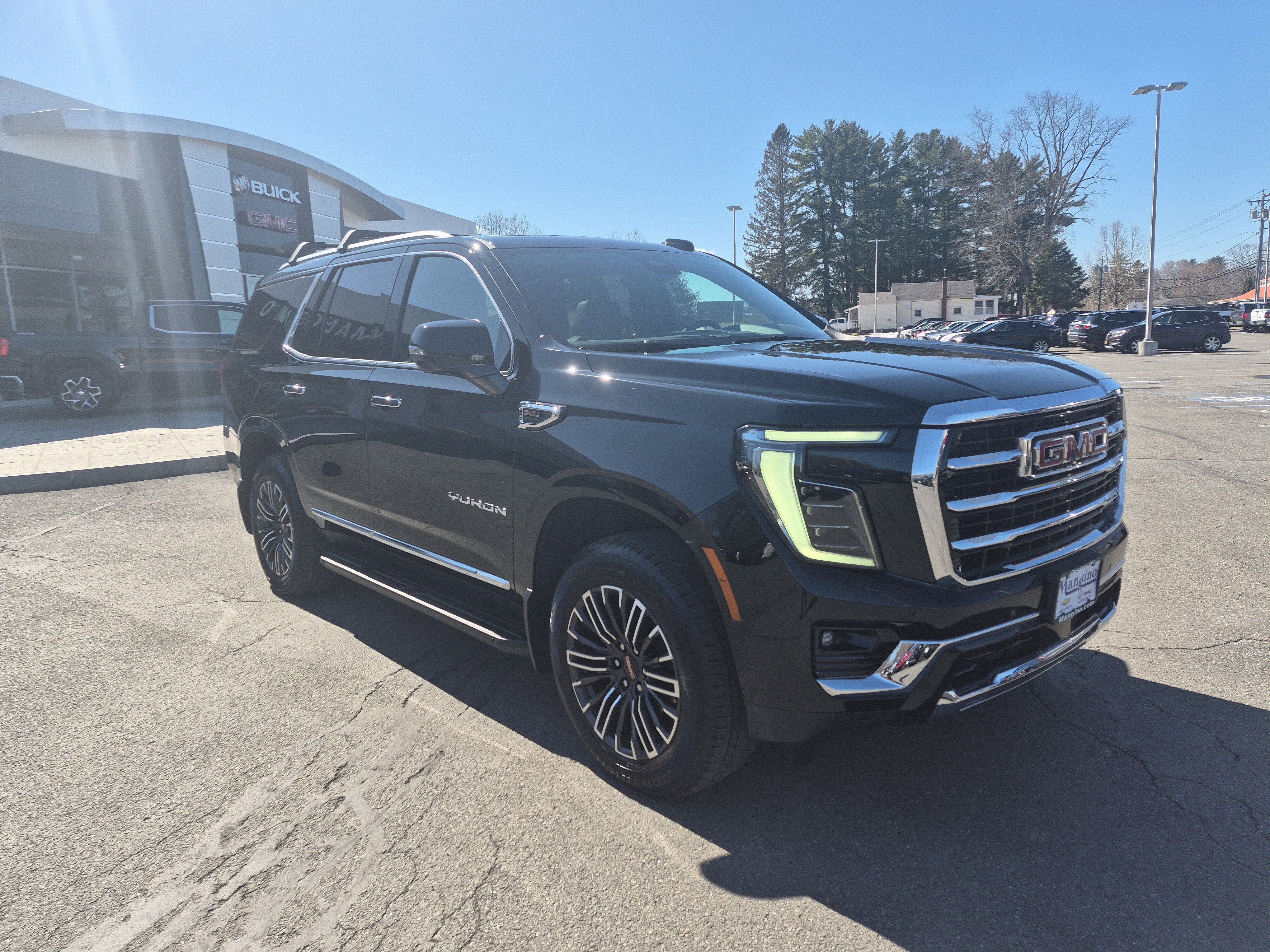 2025 GMC Yukon Elevation