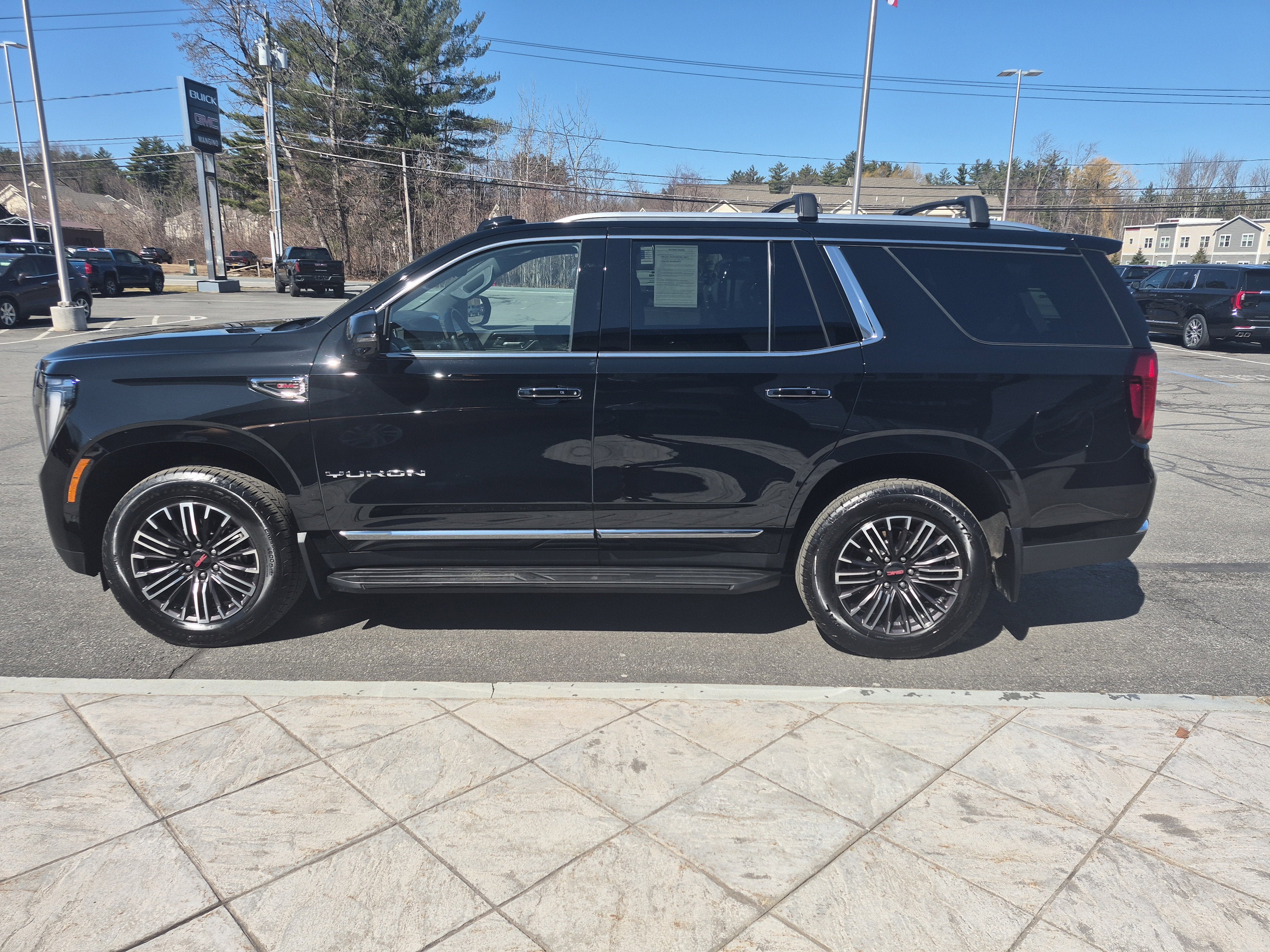 2025 GMC Yukon Elevation
