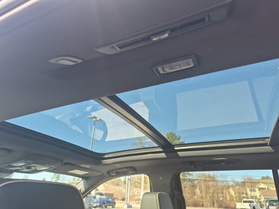 2025 GMC Yukon Elevation