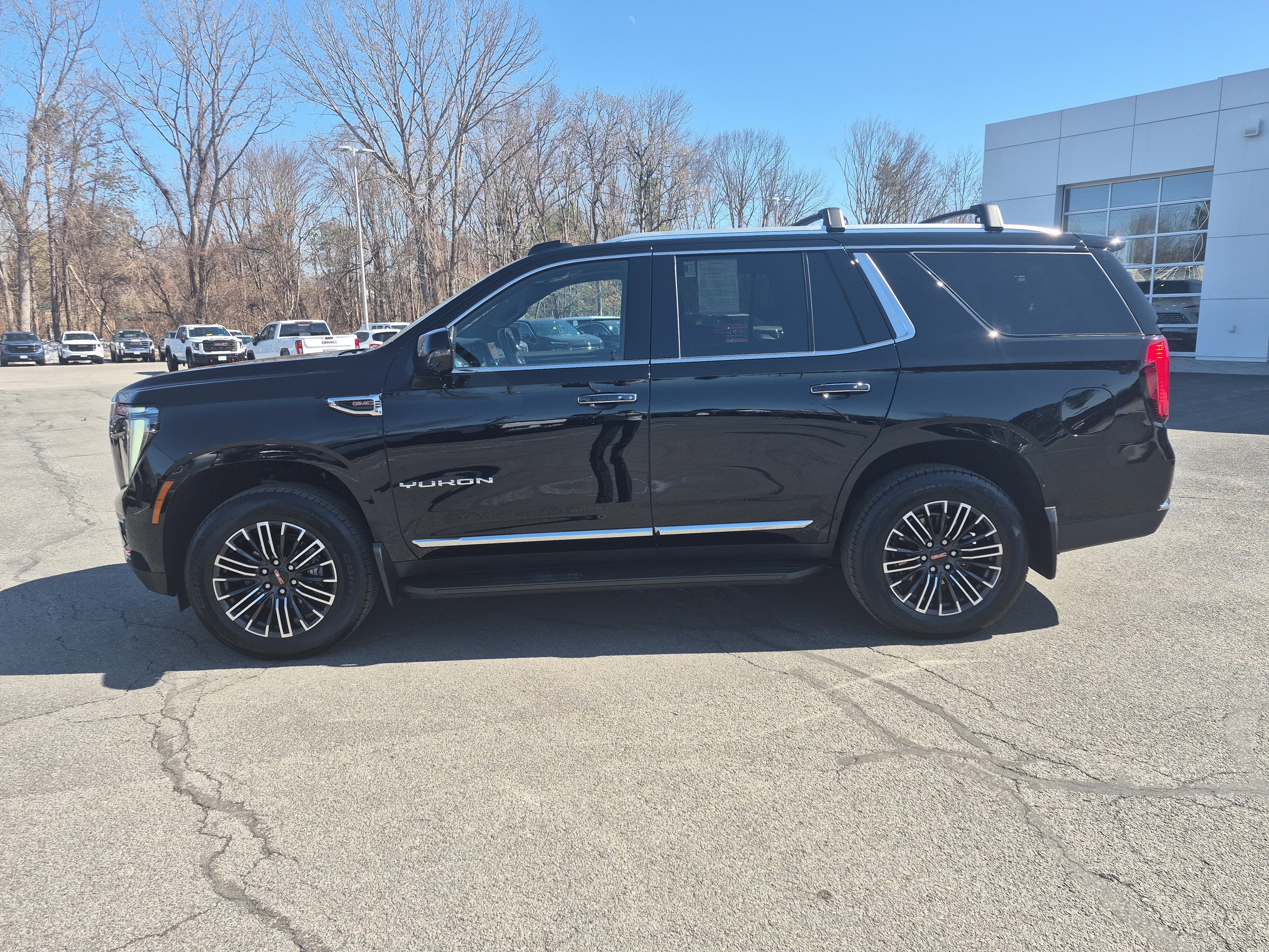 2025 GMC Yukon Elevation