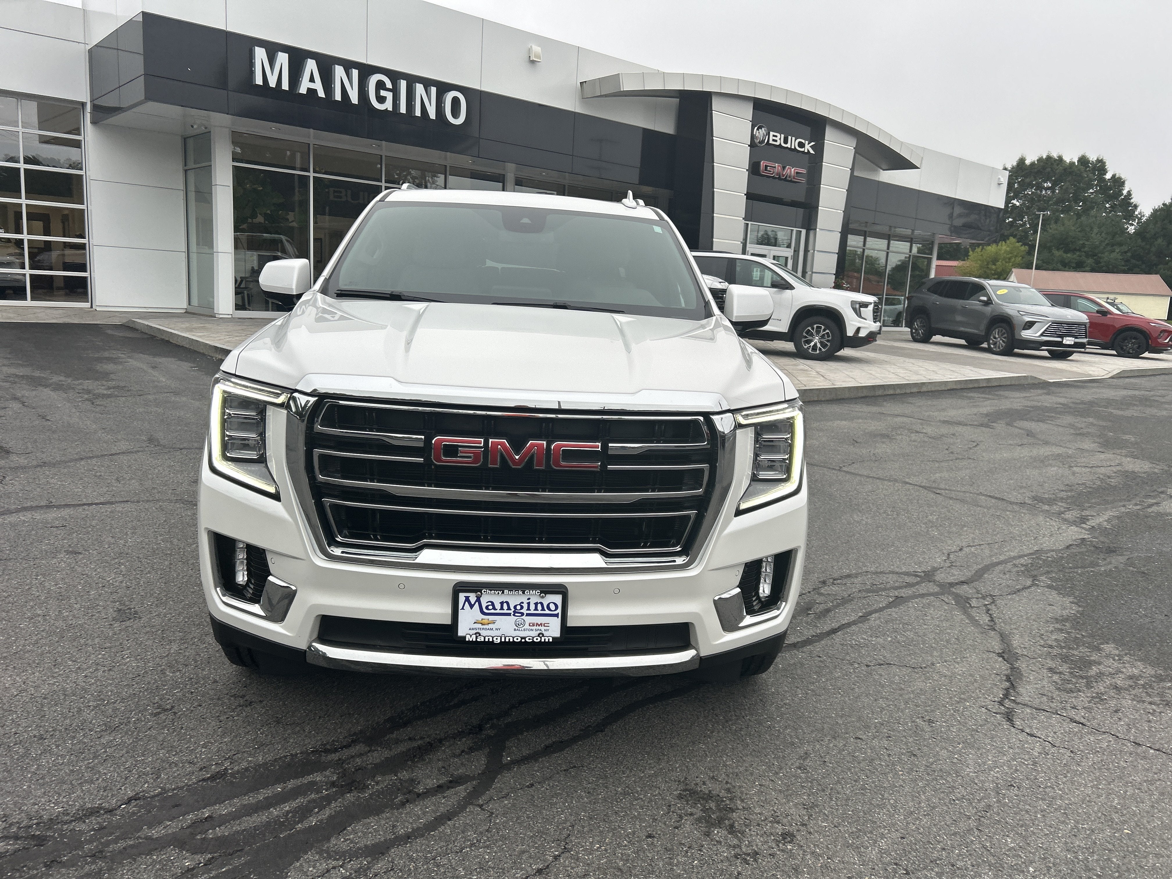 2023 GMC Yukon XL SLT