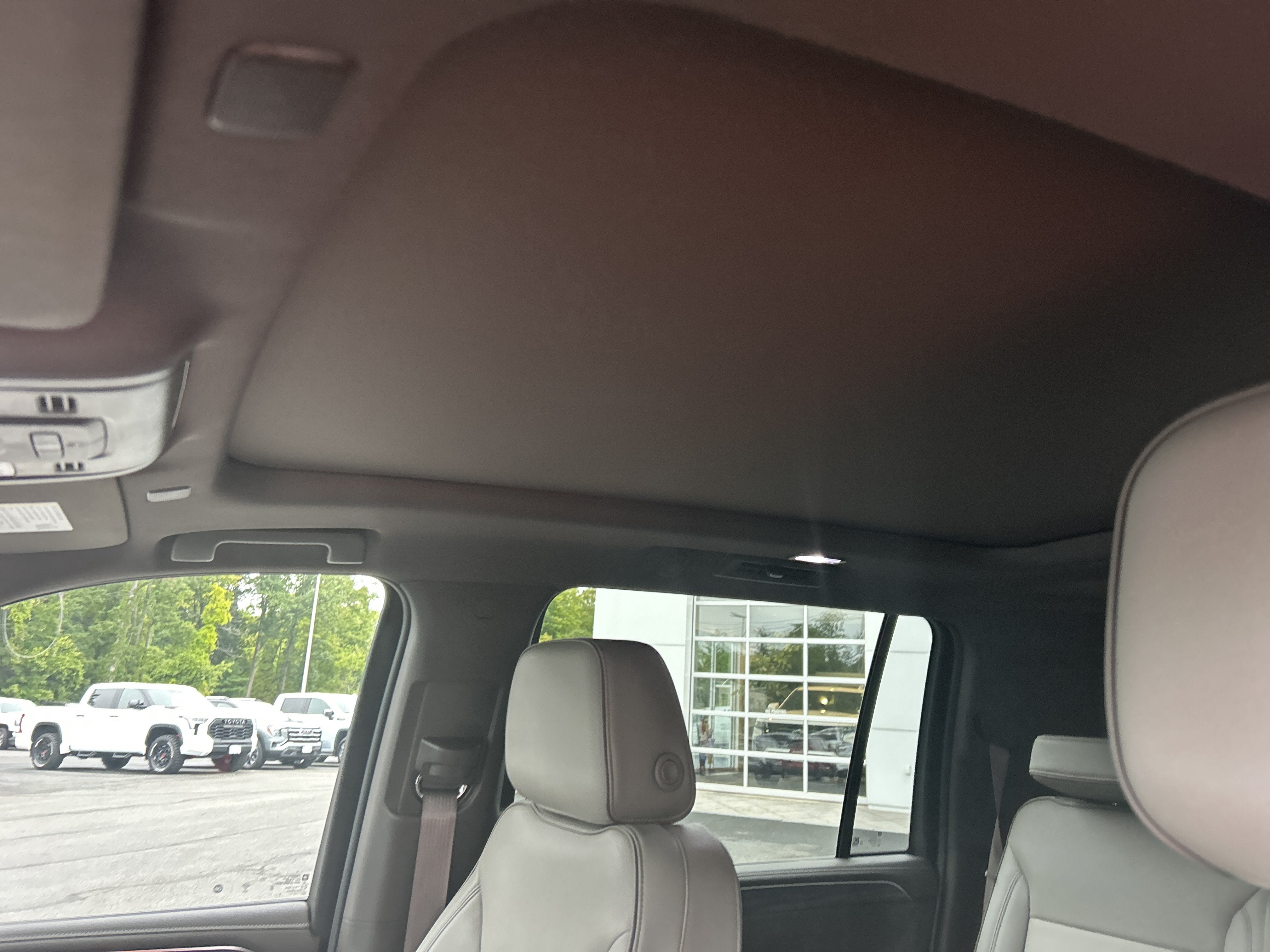 2023 GMC Yukon XL SLT