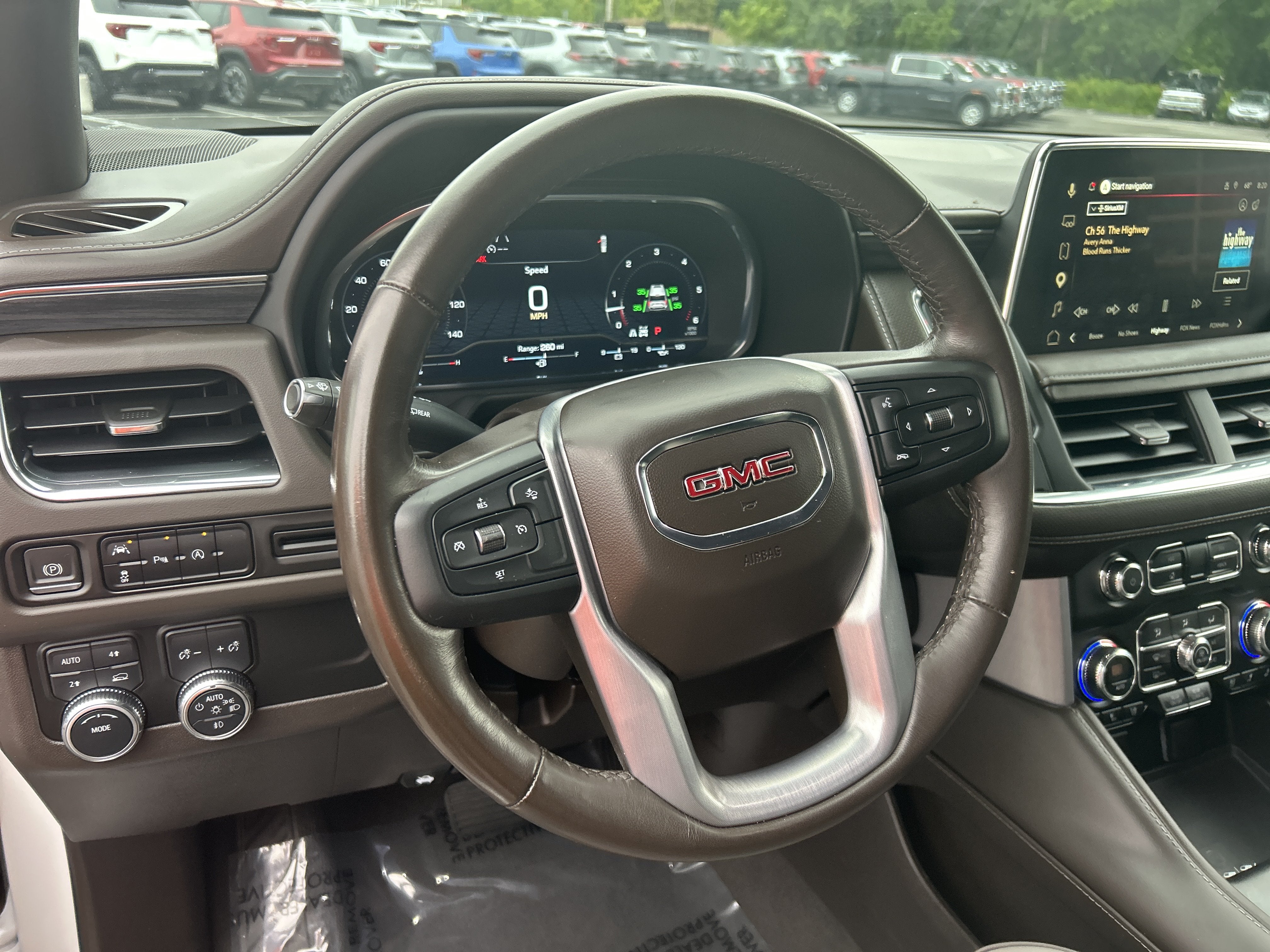 2023 GMC Yukon XL SLT