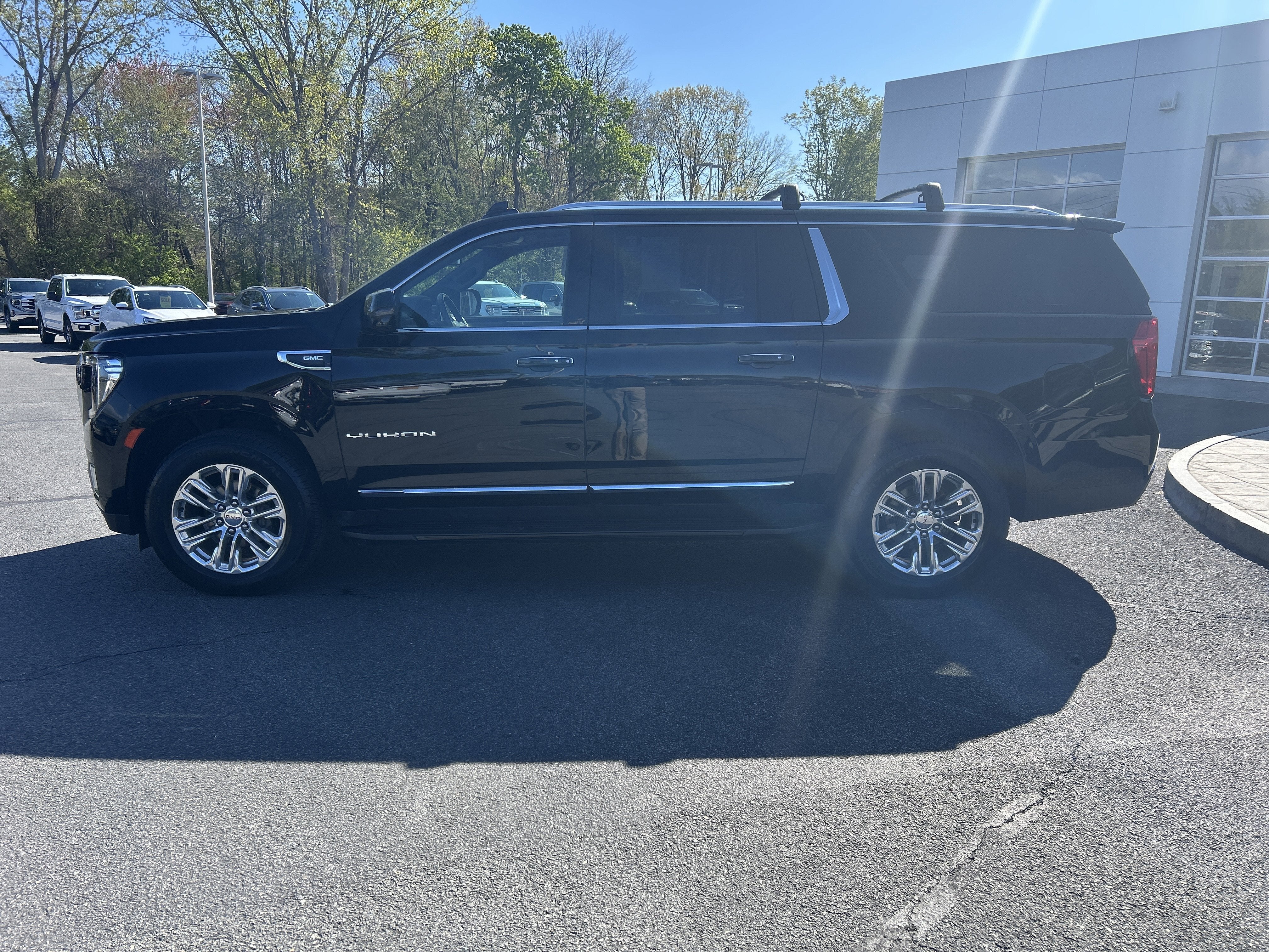 2021 GMC Yukon XL SLT