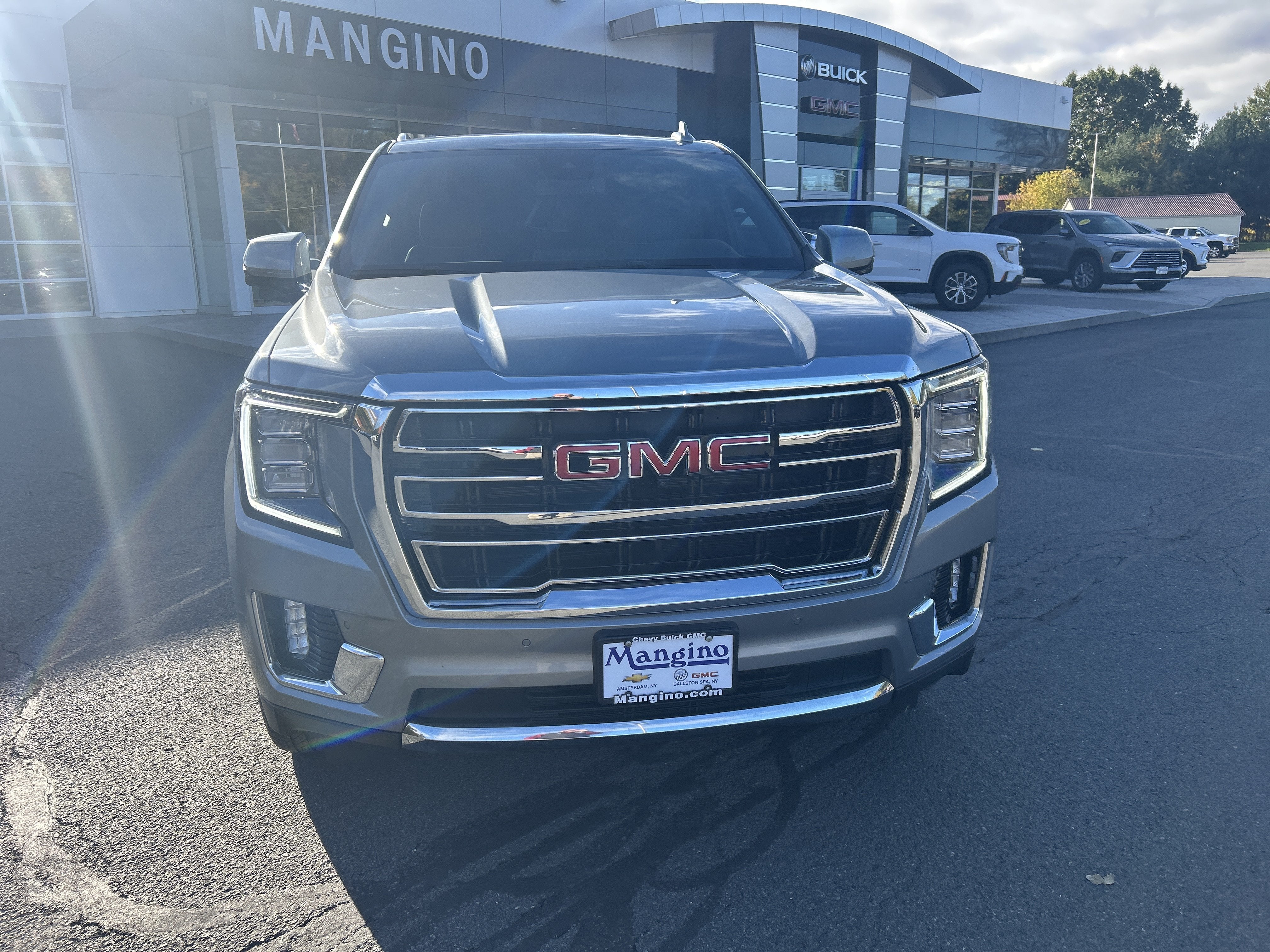 2023 GMC Yukon XL SLT